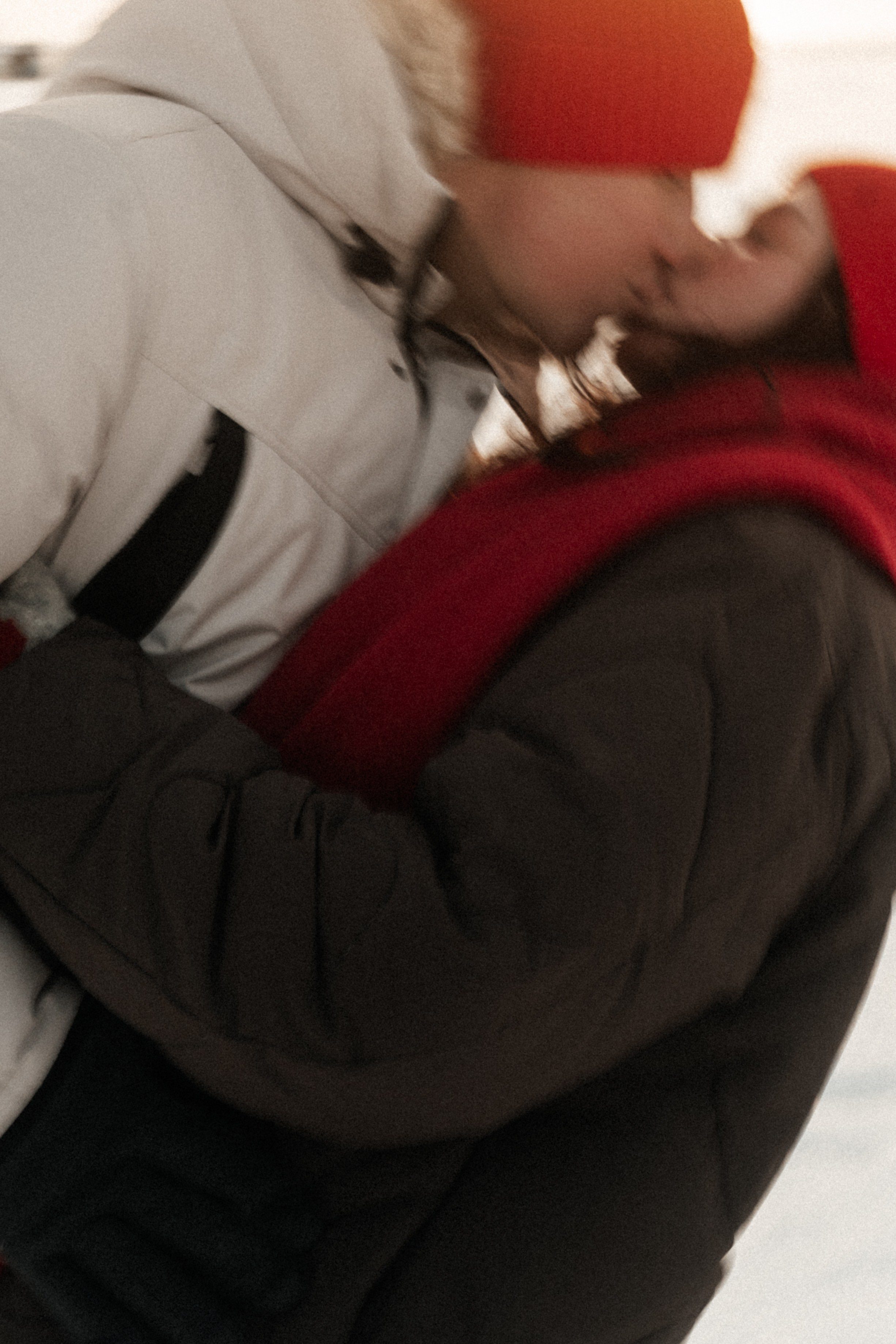 [our pulses aligned…]. Фотограф в Архангельске