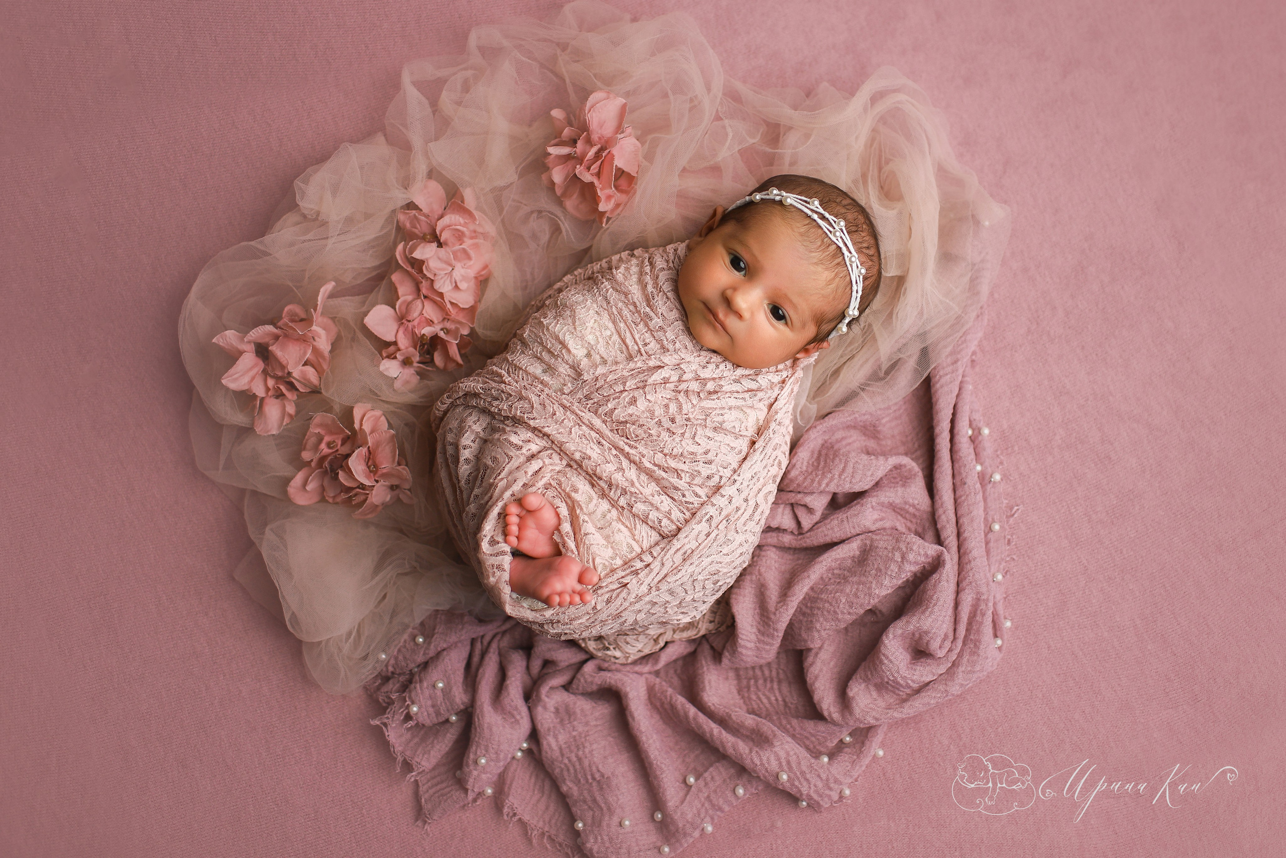 Мини съемка новорожденные девочки. Ирина Кан Фотограф новорожденных в Екатеринбурге