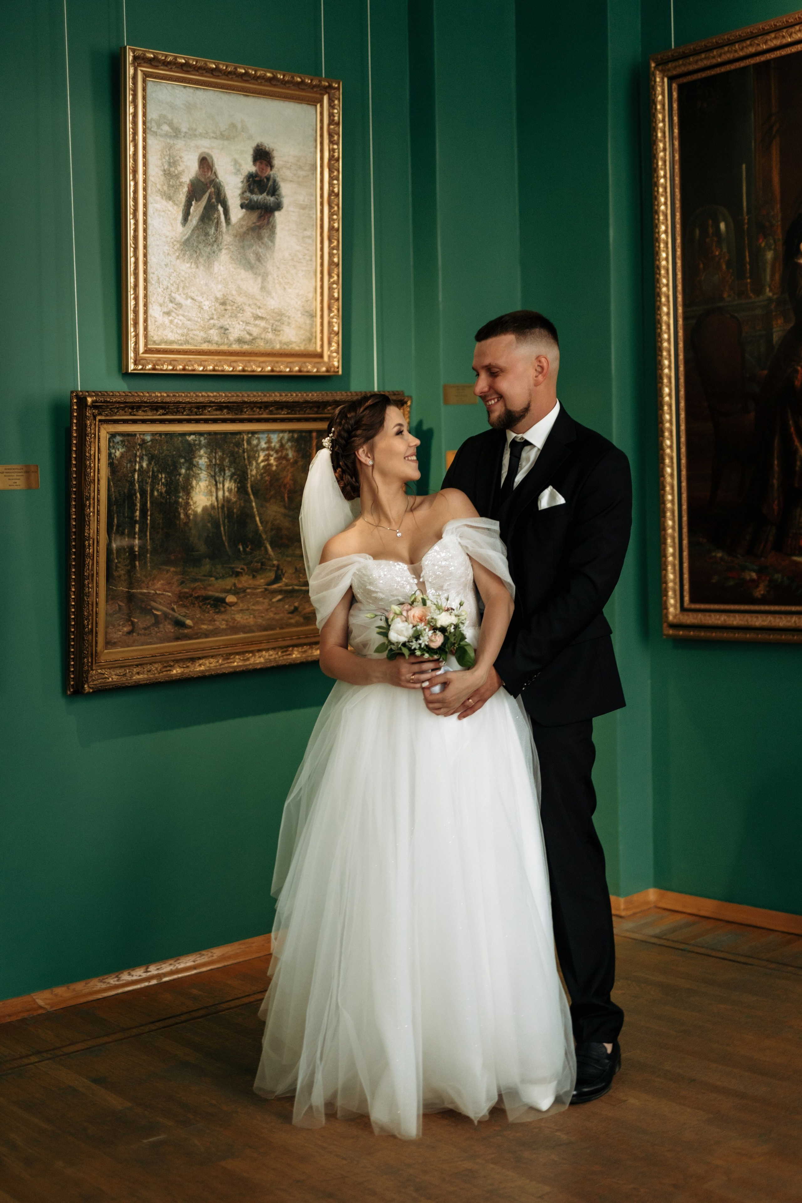 Свадебный день Яны и Максима, прогулка в лесу, Картинная галерея в Тамбове. Свадебный фотограф в Тамбове Павел Четвертков