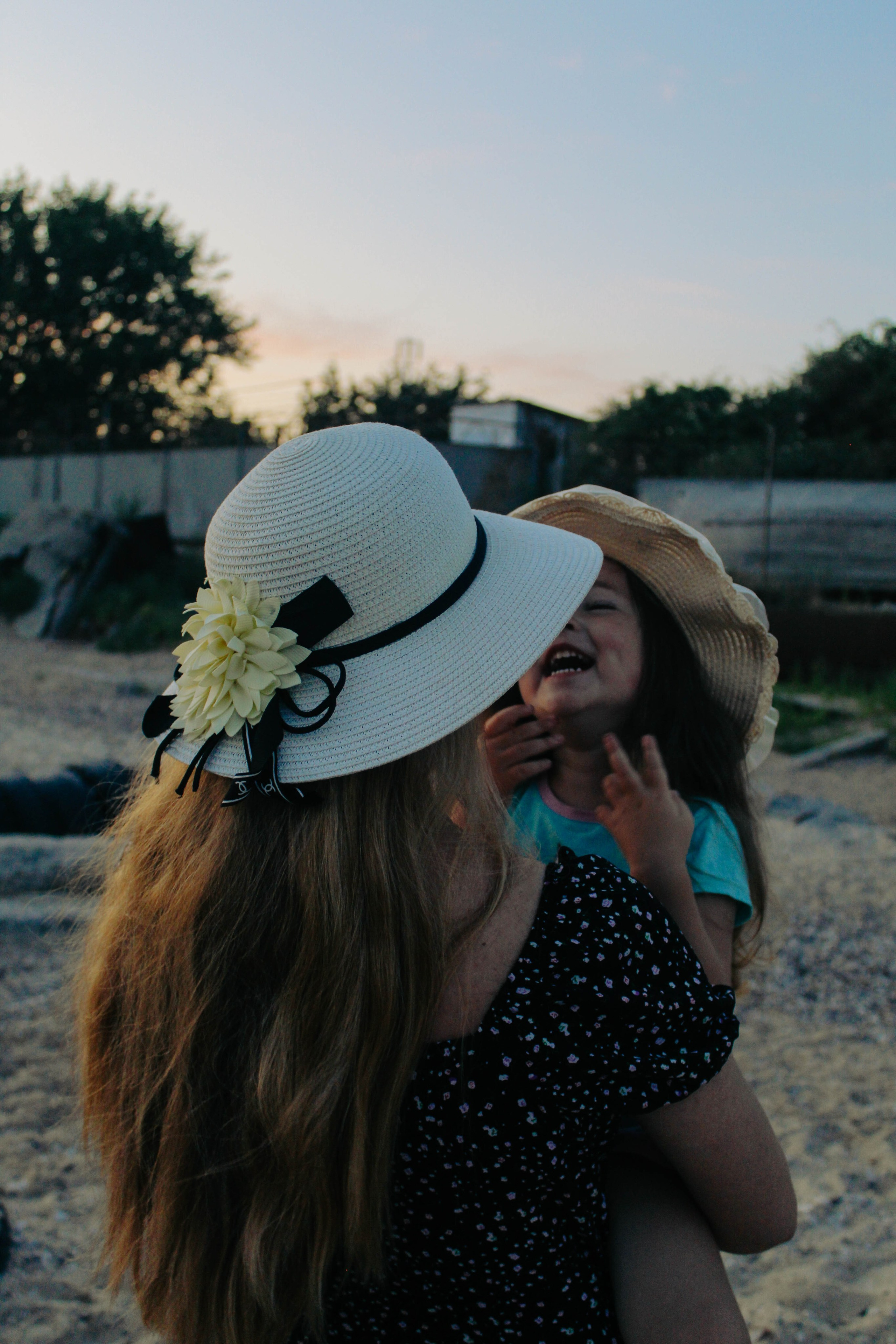 Два поколения. Илья Чемис — Фотограф в Мариуполе