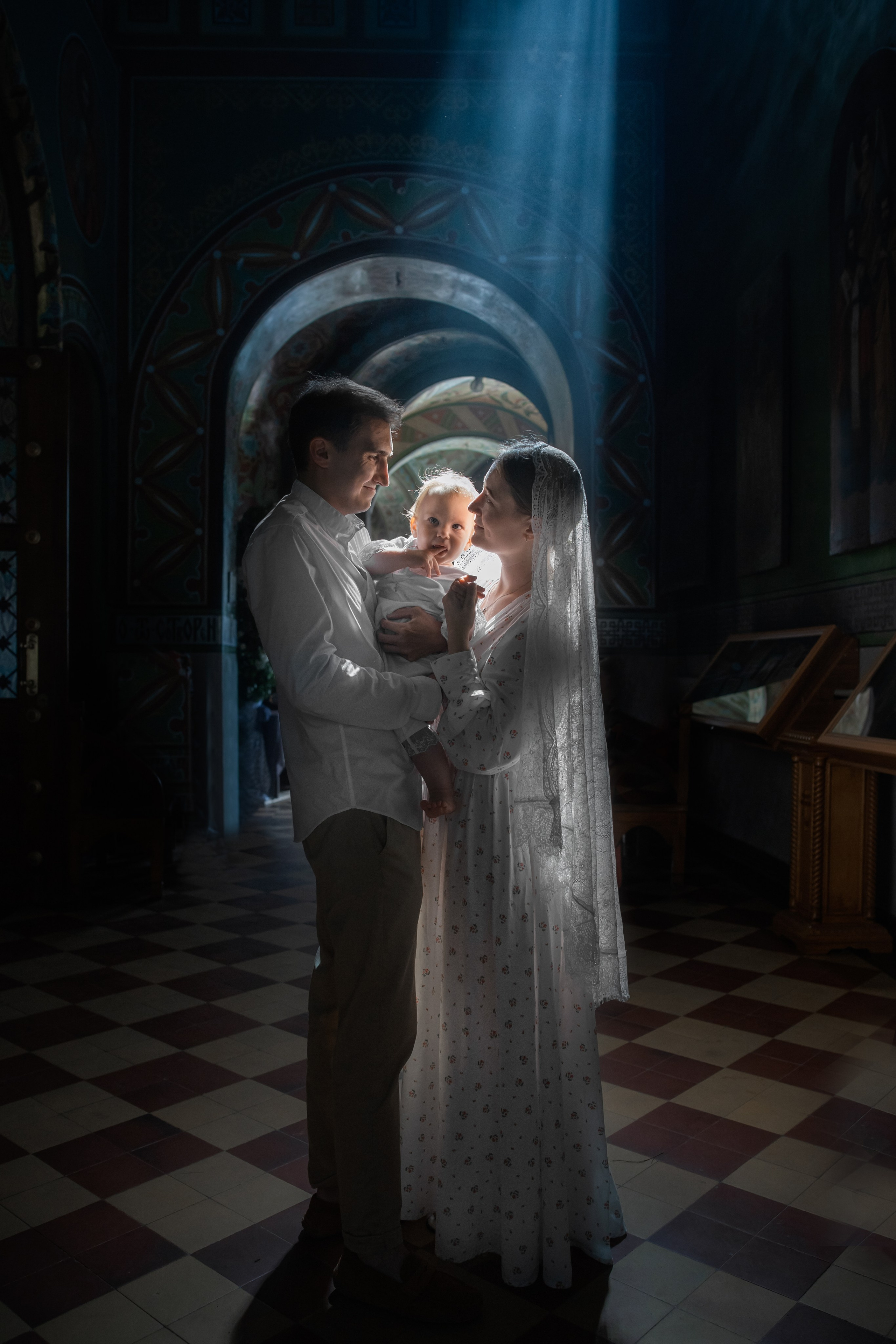 Крещение в соборе Петра и Павла в Петергофе. Фотограф на крещение и венчание, семейный фотограф в Санкт-Петербурге