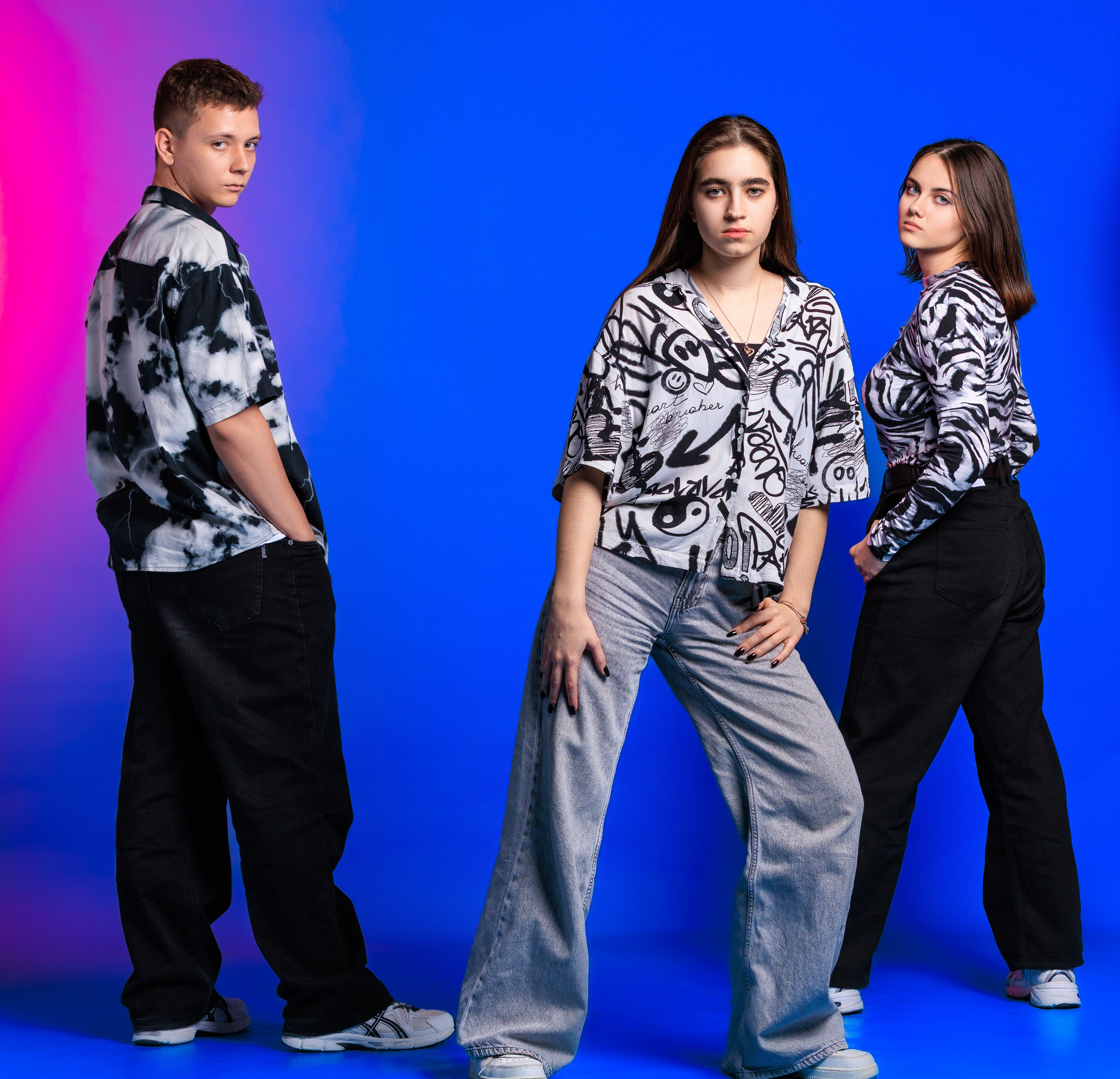 Смотреть фотки в фотостудии. Выпускные альбомы Геленджик, Новороссийск, Краснодар, Туапсе