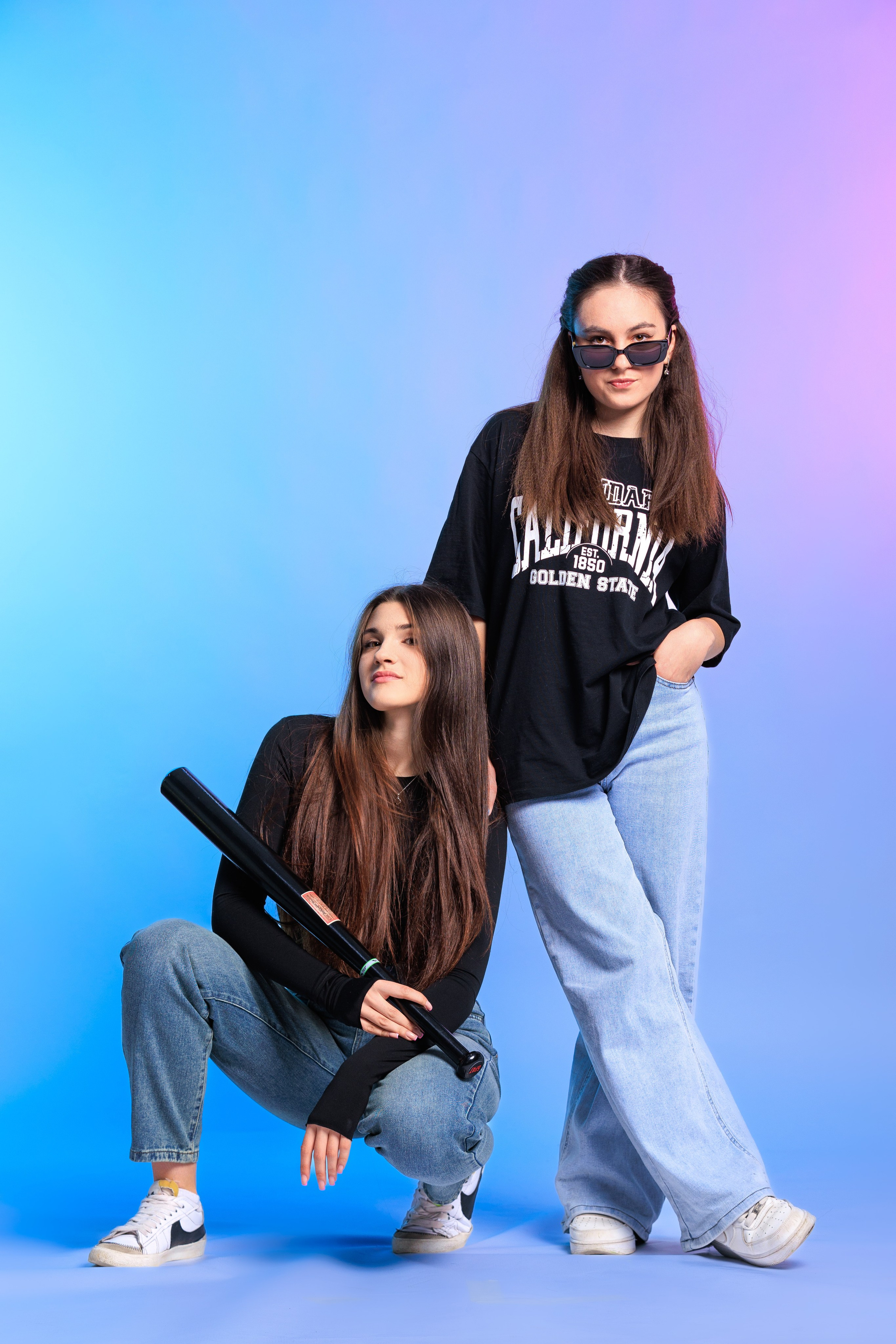 Смотреть фотки в фотостудии. Выпускные альбомы Геленджик, Новороссийск, Краснодар, Туапсе