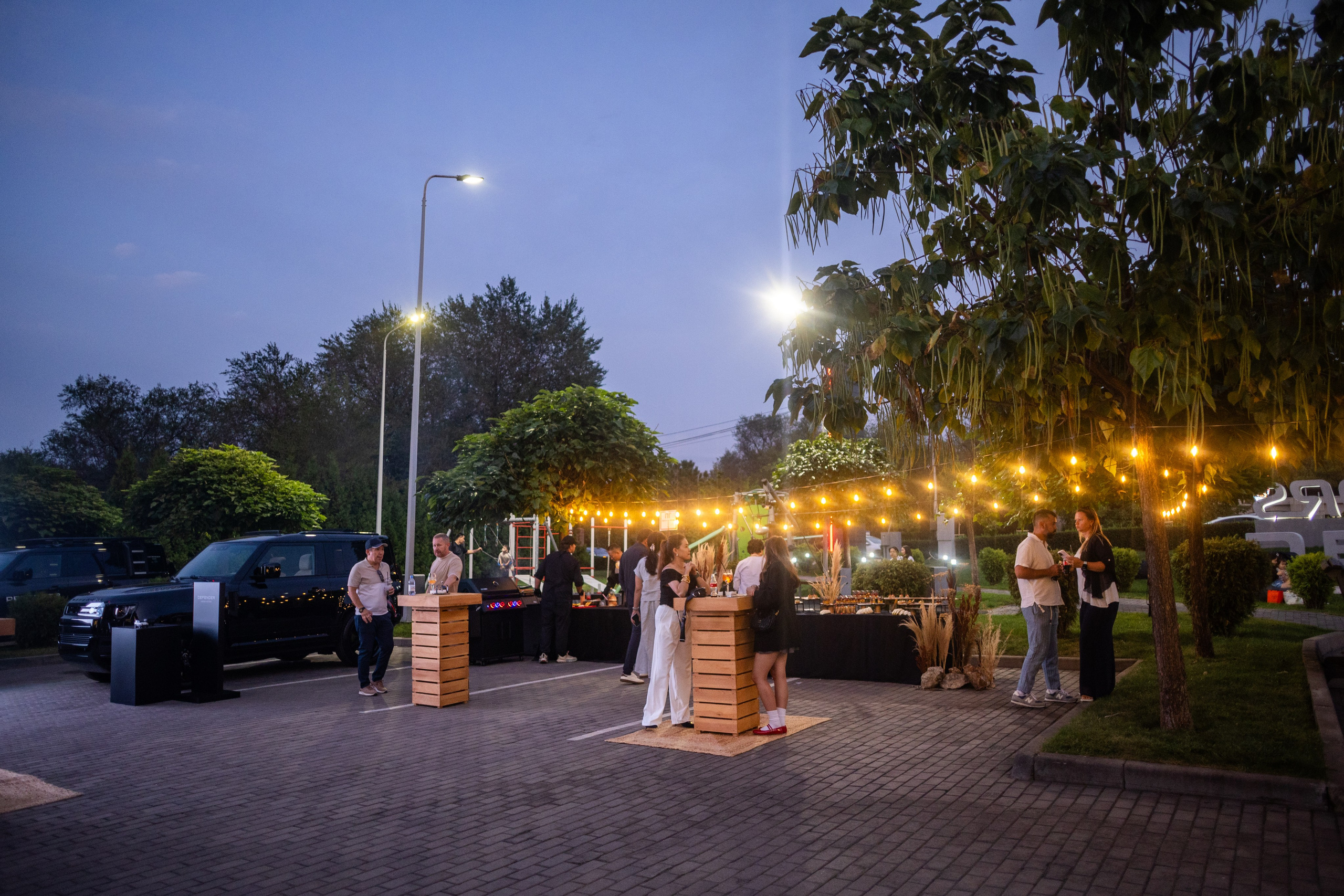 Репортражная съемка для автоцентра Land Rover Алматы. Коммерческий и репортажный фотограф в Алматы — Jora Abramov