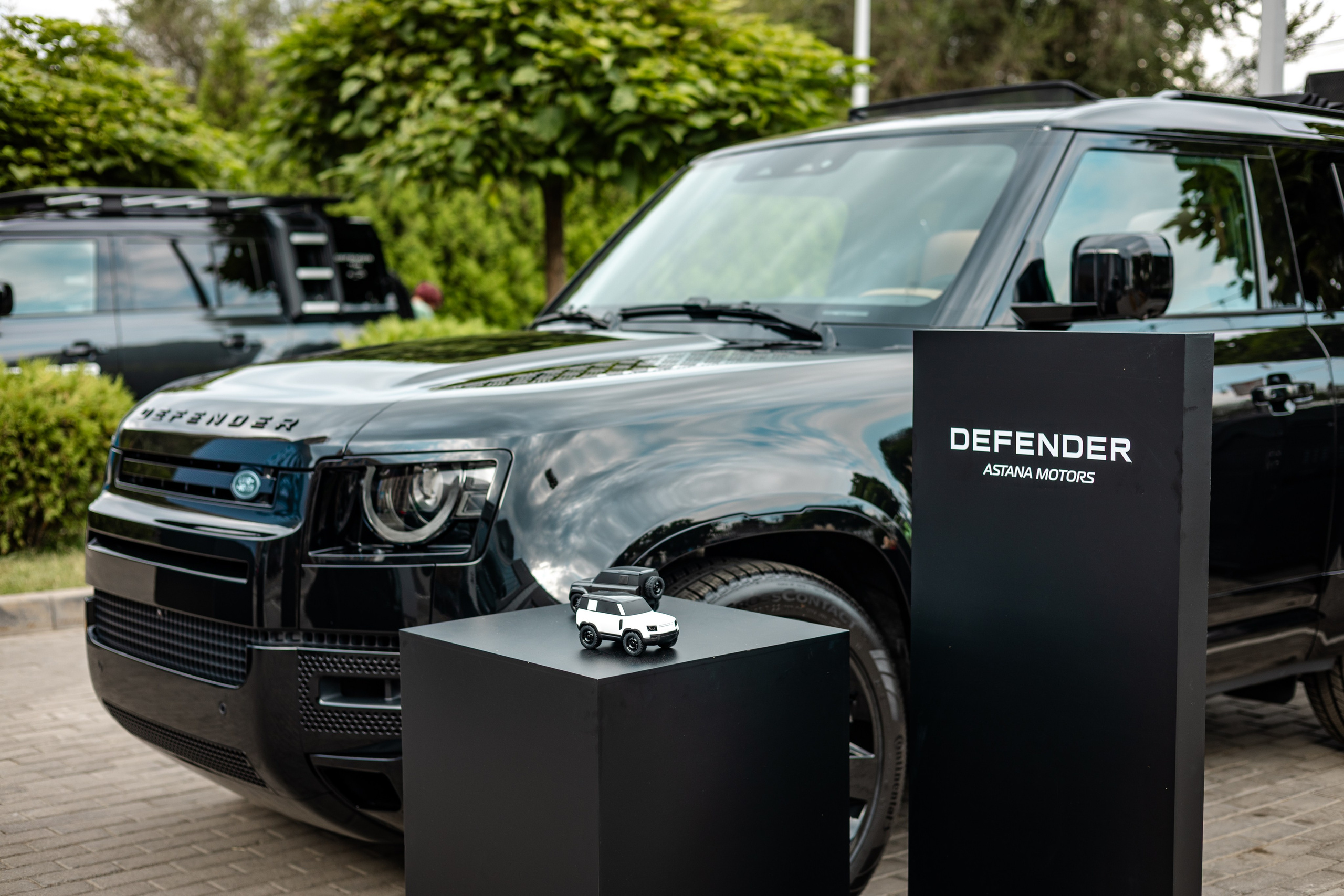 Репортражная съемка для автоцентра Land Rover Алматы. Коммерческий и репортажный фотограф в Алматы — Jora Abramov