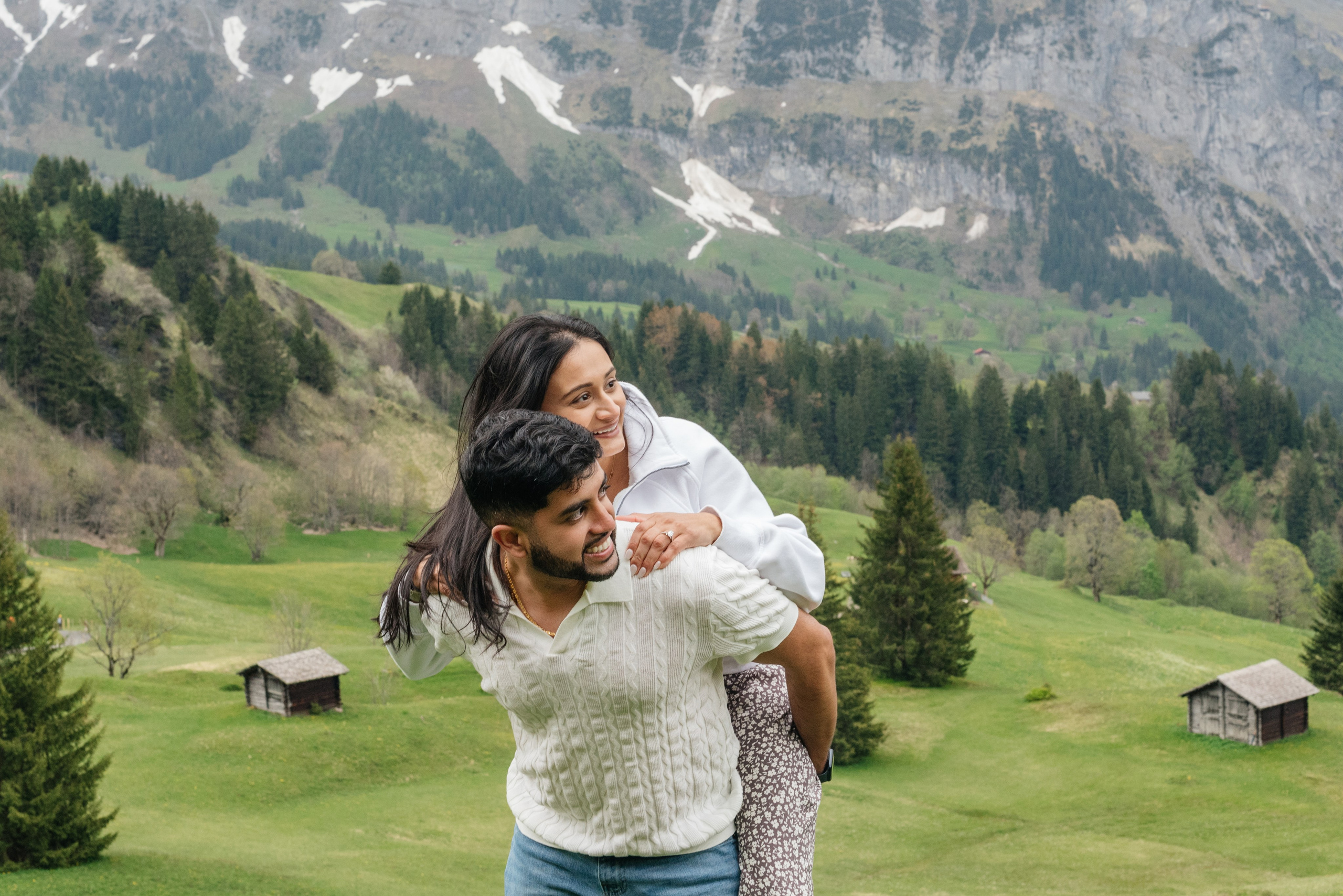 Bijal & Nihar (Grindelwald). Photographer in Interlaken area