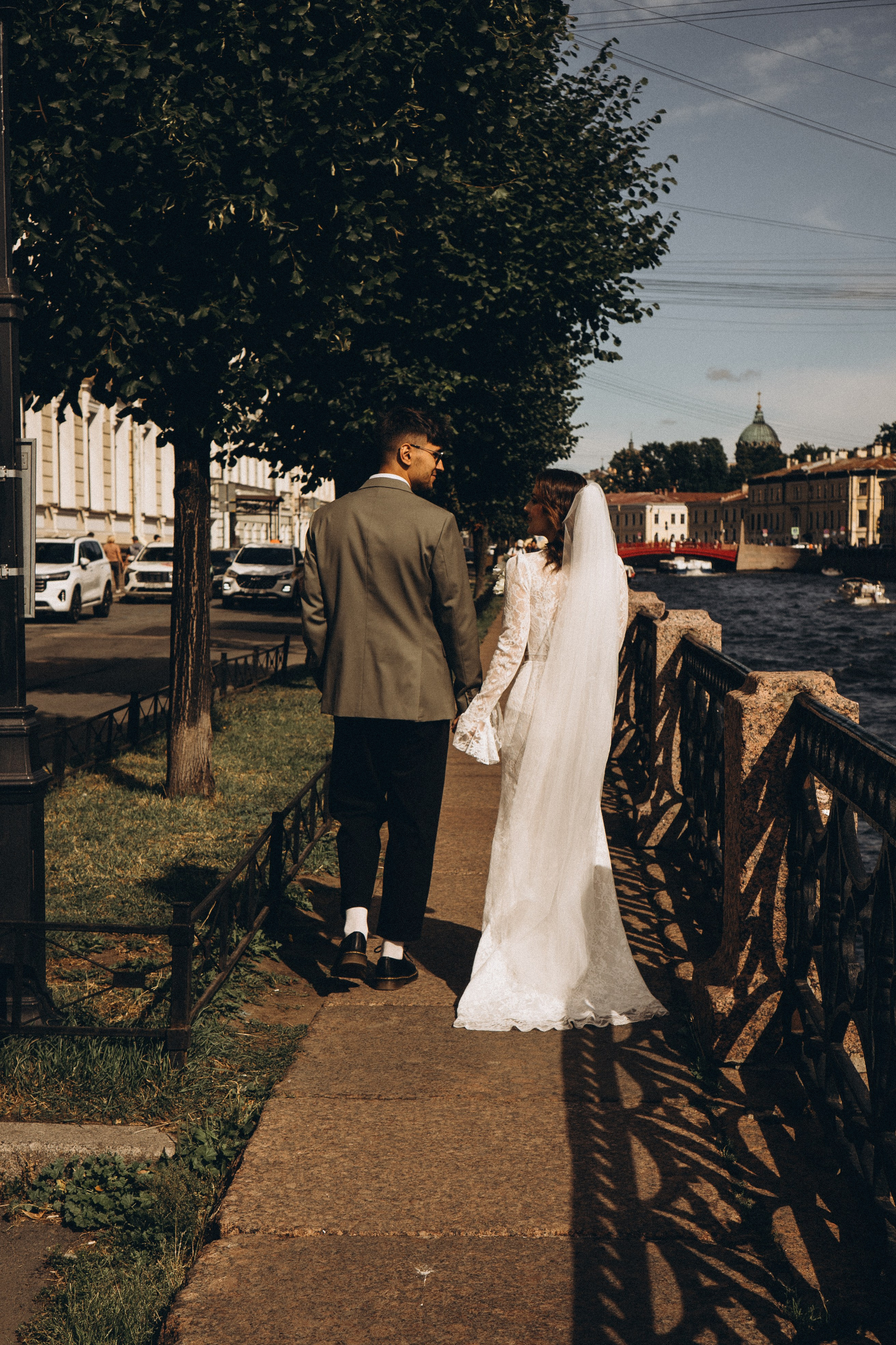 СВАДЕБНАЯ ПРОГУЛКА ВОЗЕ ИСАИКЕВСКОГО СОБОРА АСТОРИИ И ЗАКОНОДАЛЕТНОГО СОБРАНИЯ. Профессиональный фотограф, Санкт-Петербург — Виктория Богомолова