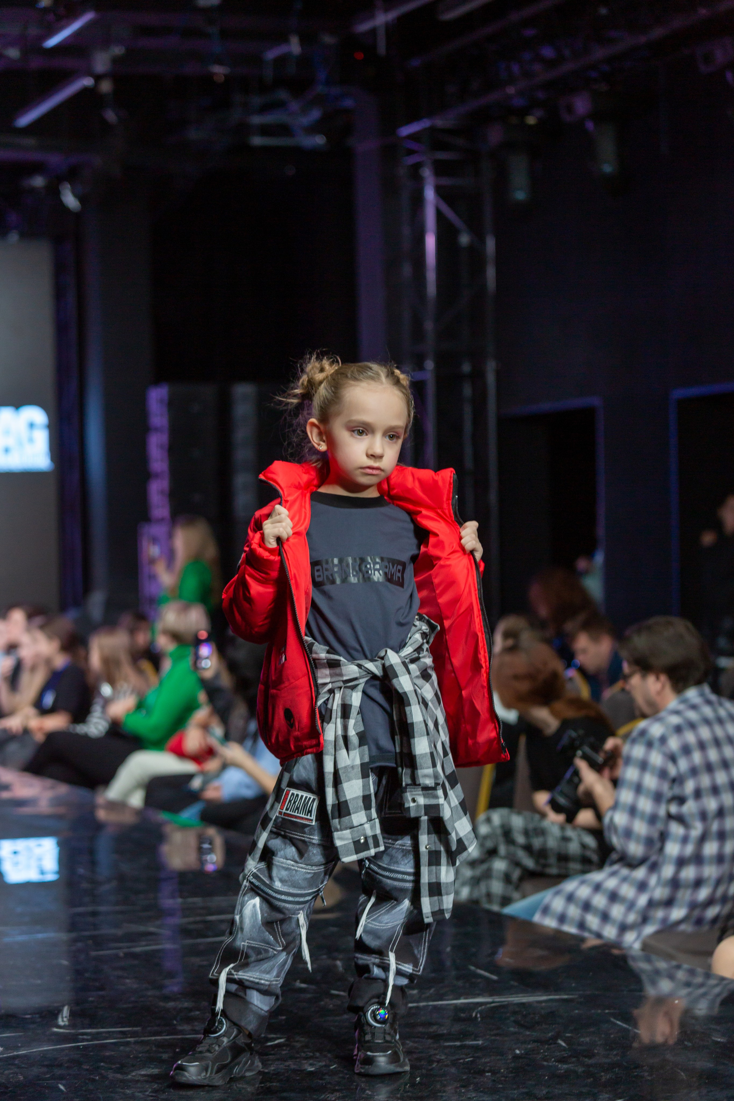 Звезда галактики. Яровит Холл. Репортажный, семейный, свадебный, портретный фотограф