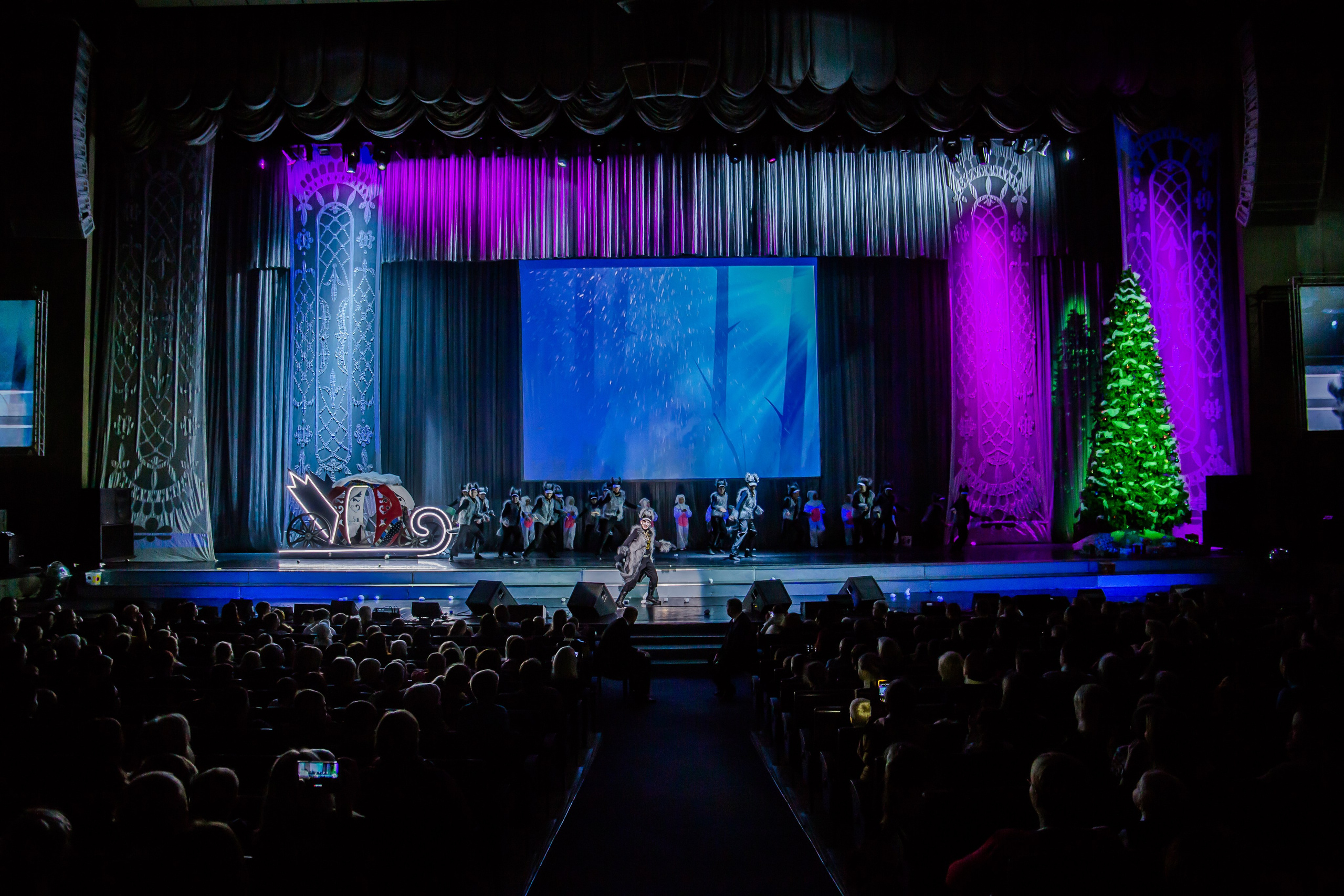 Репортаж — детская елка в БКЗ. Свадебный и семейный фотограф в Санкт-Петербурге Макеева Наталья