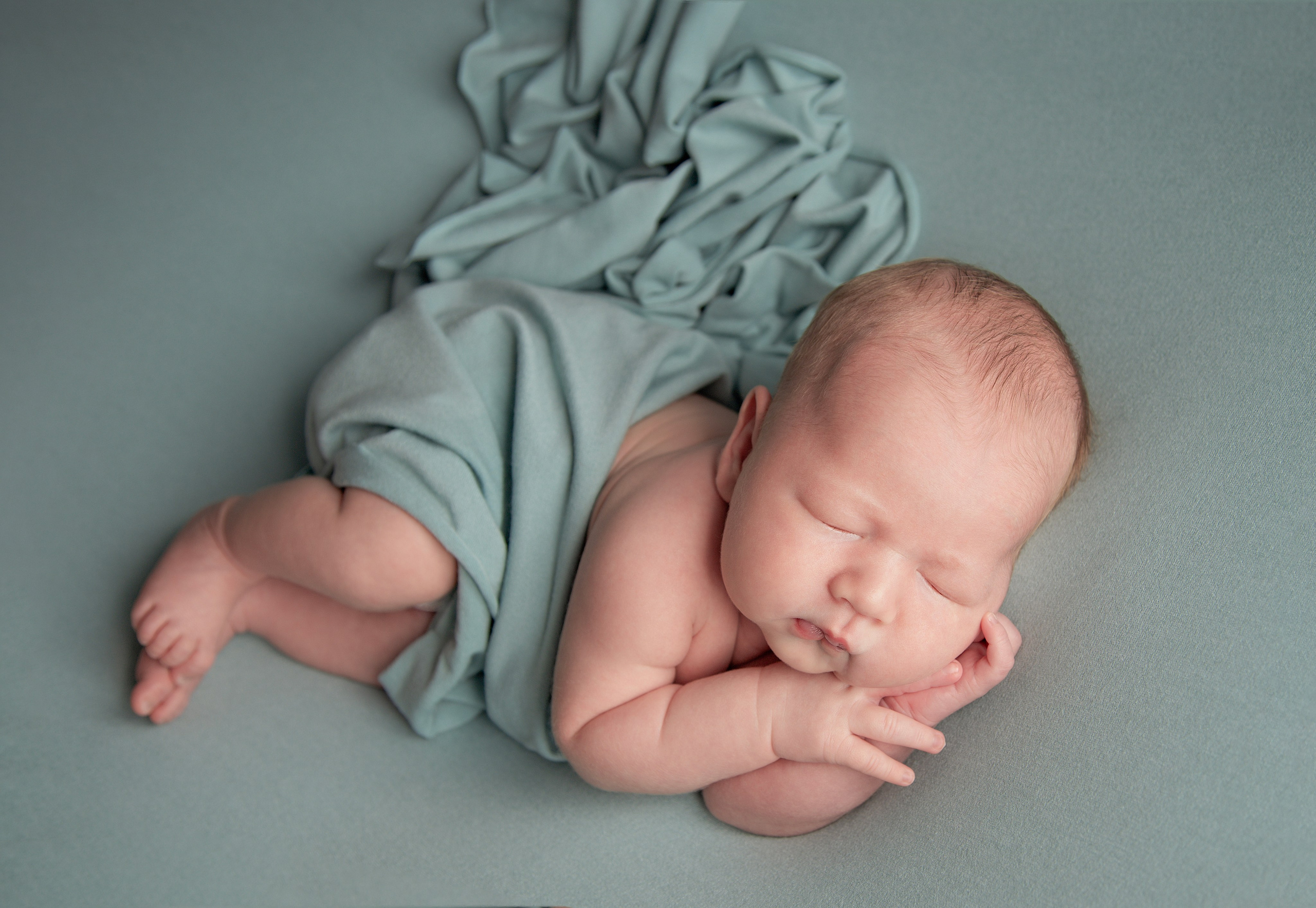 Фотосессия новорожденного в классическом стиле г. Ижевск