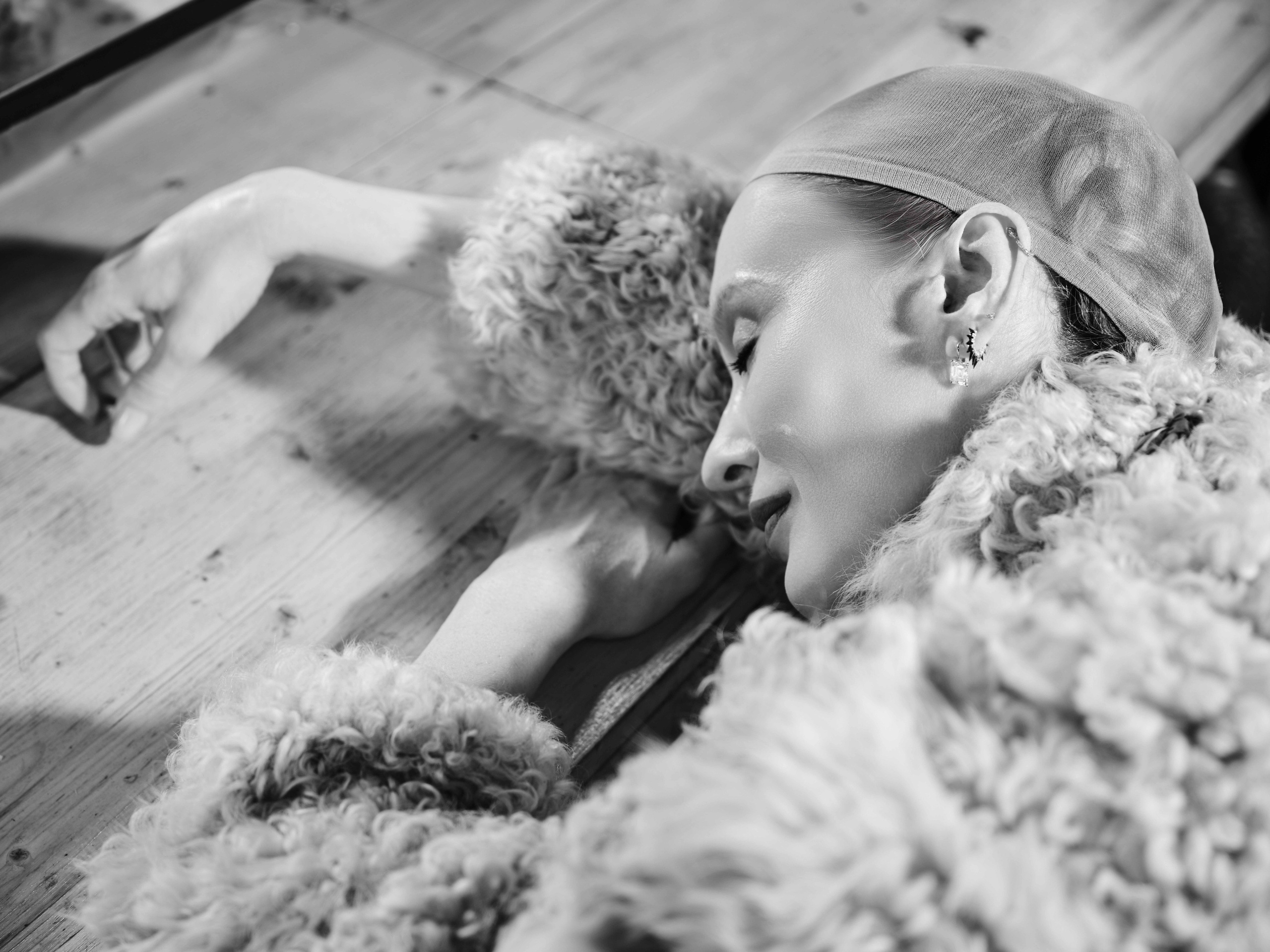 Tetya Motya. Фотограф Асет Героева работает в жанре портрета/документальной/авторской/fashion фотографии