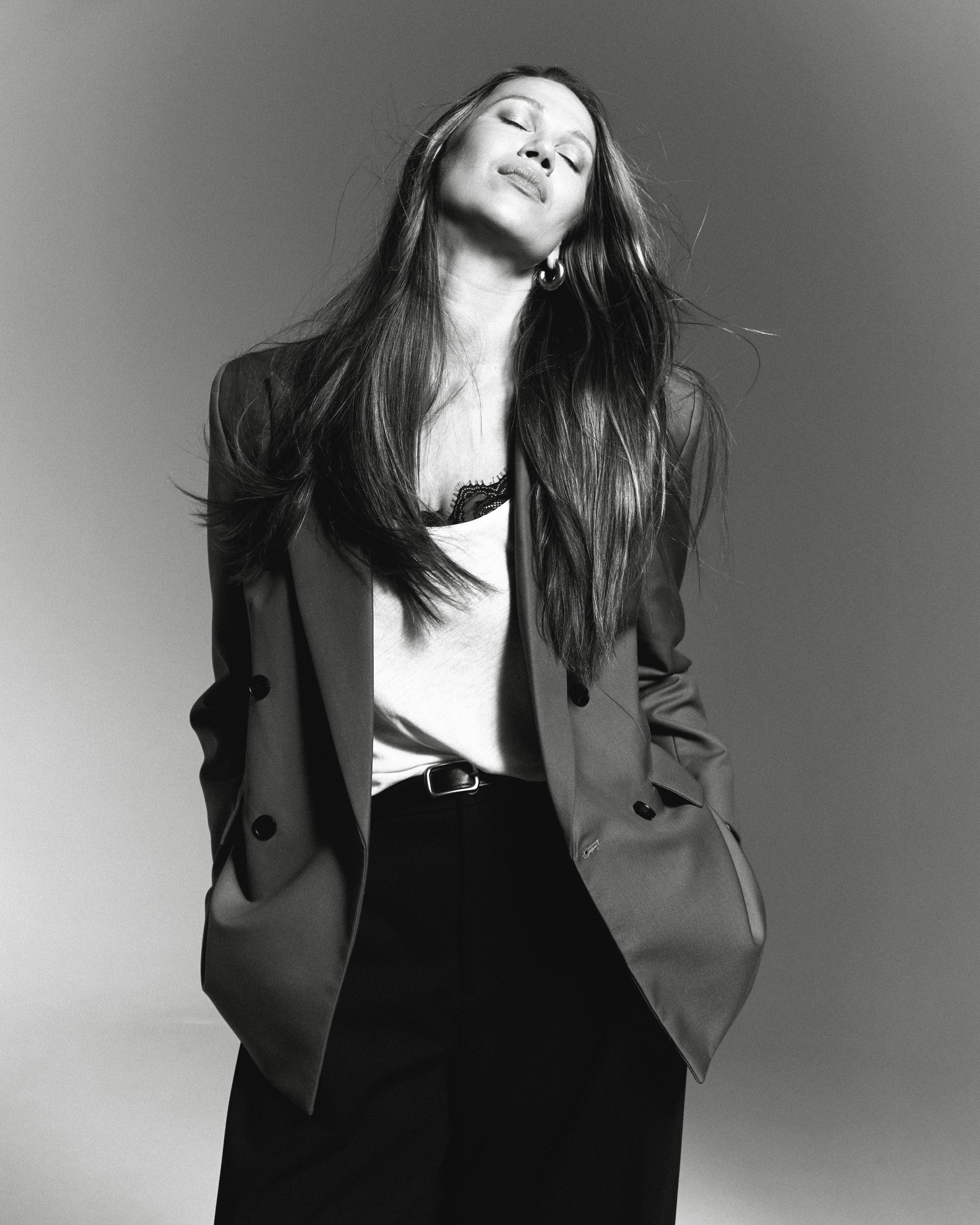 Ксения Тишкова — актриса кино и театра | Актерское портфолио. Юрина Полина, фотограф из Екатеринбурга