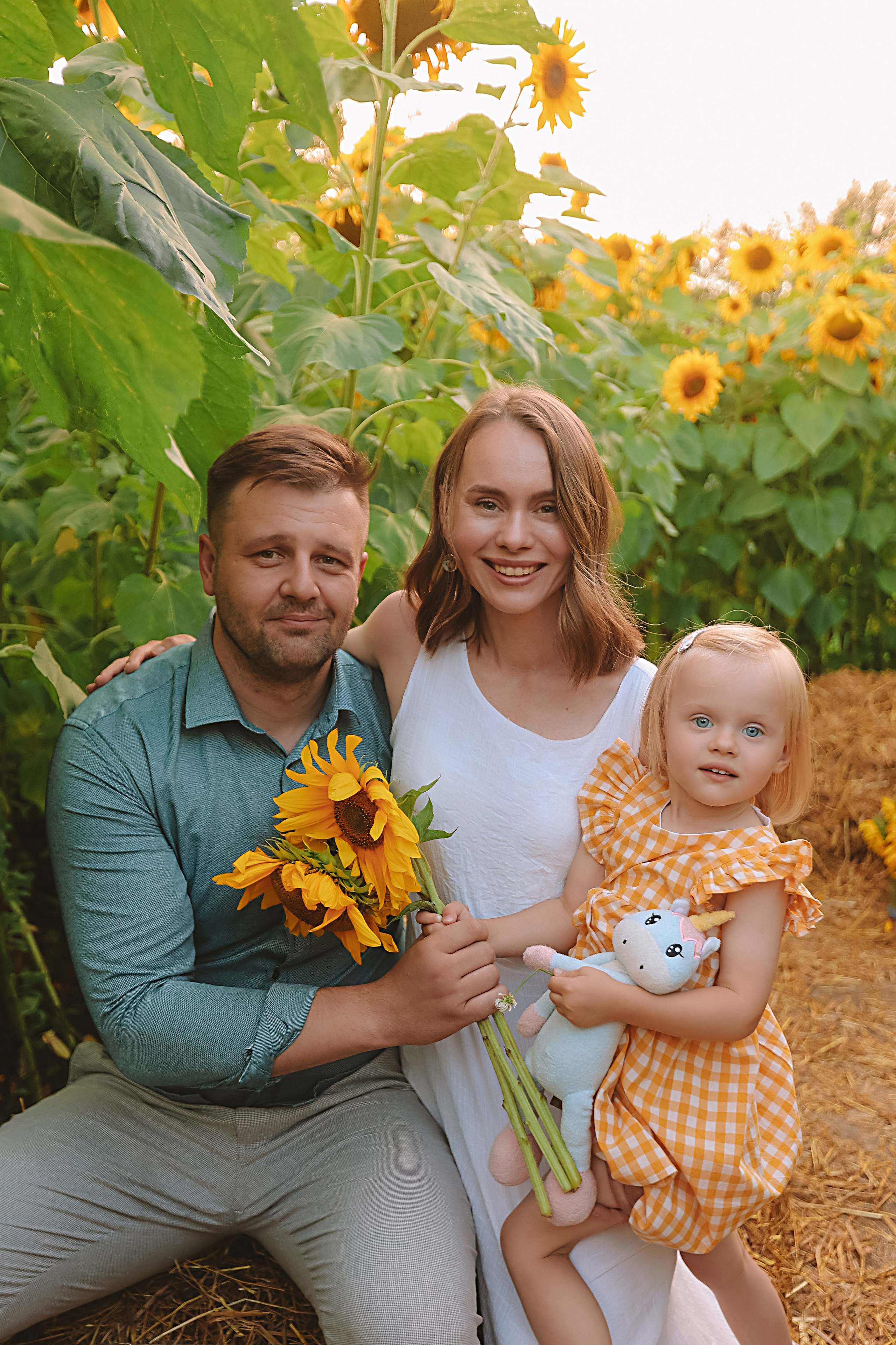 Подсолнухи. Семейный фотограф Тюмень, фотограф на роды Салмина Мария