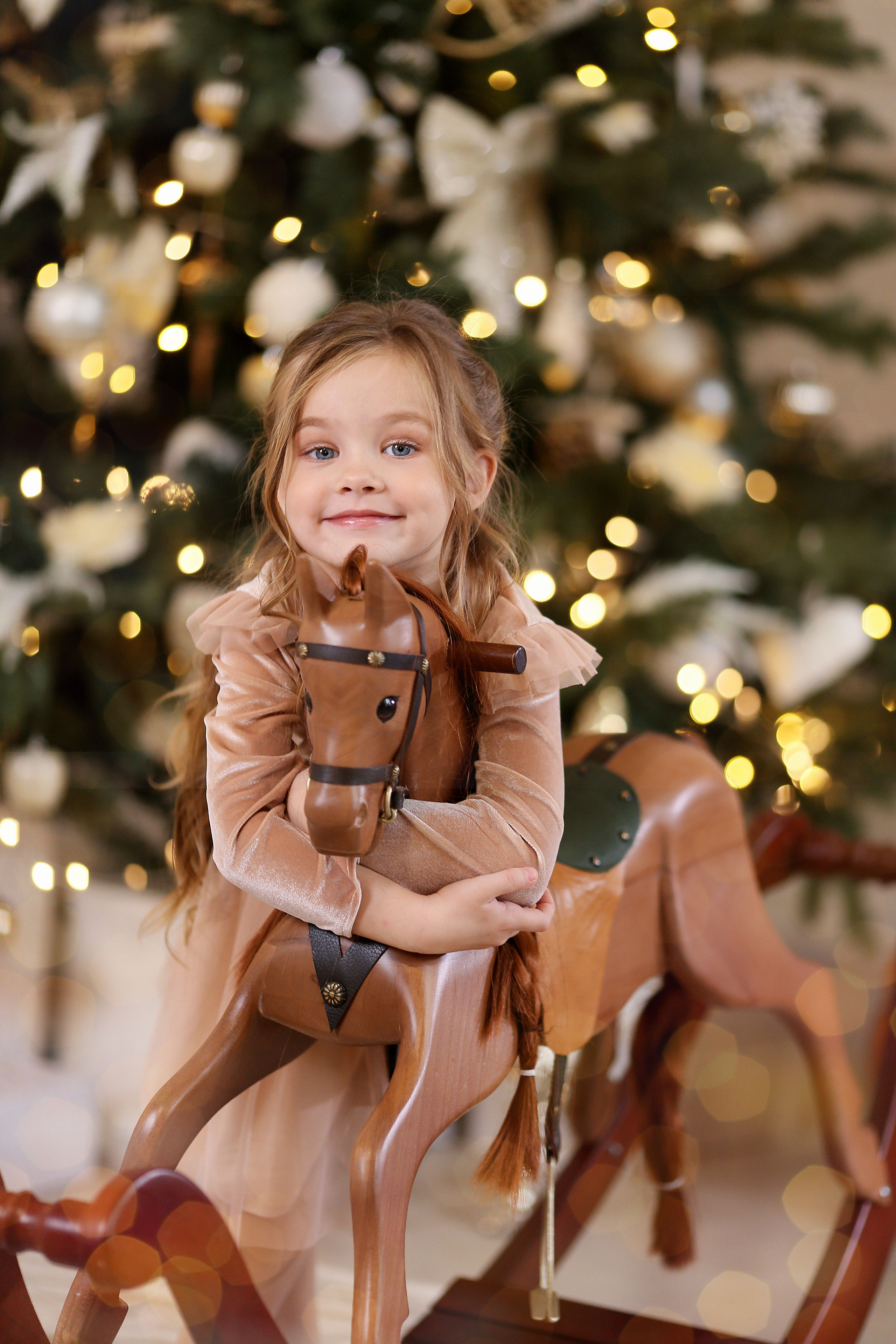 Семейная фотосессия в студии. Семейный и детский фотограф в Волгограде Серкибаева Ирина