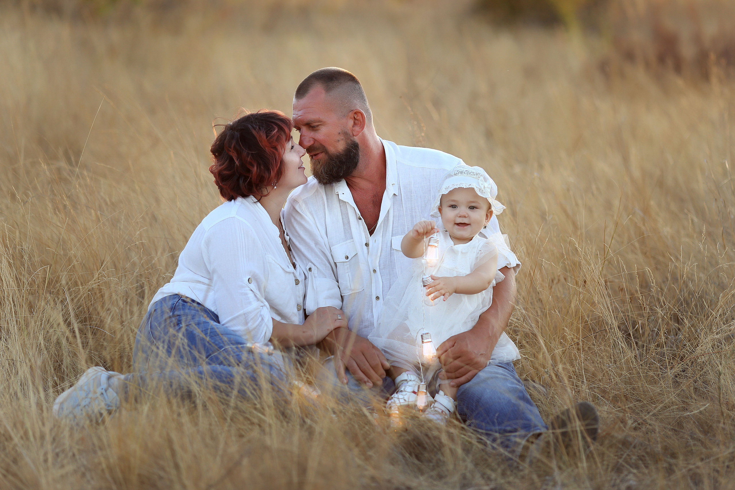 Семейная фотосессия на природе. Семейный и детский фотограф в Волгограде Серкибаева Ирина