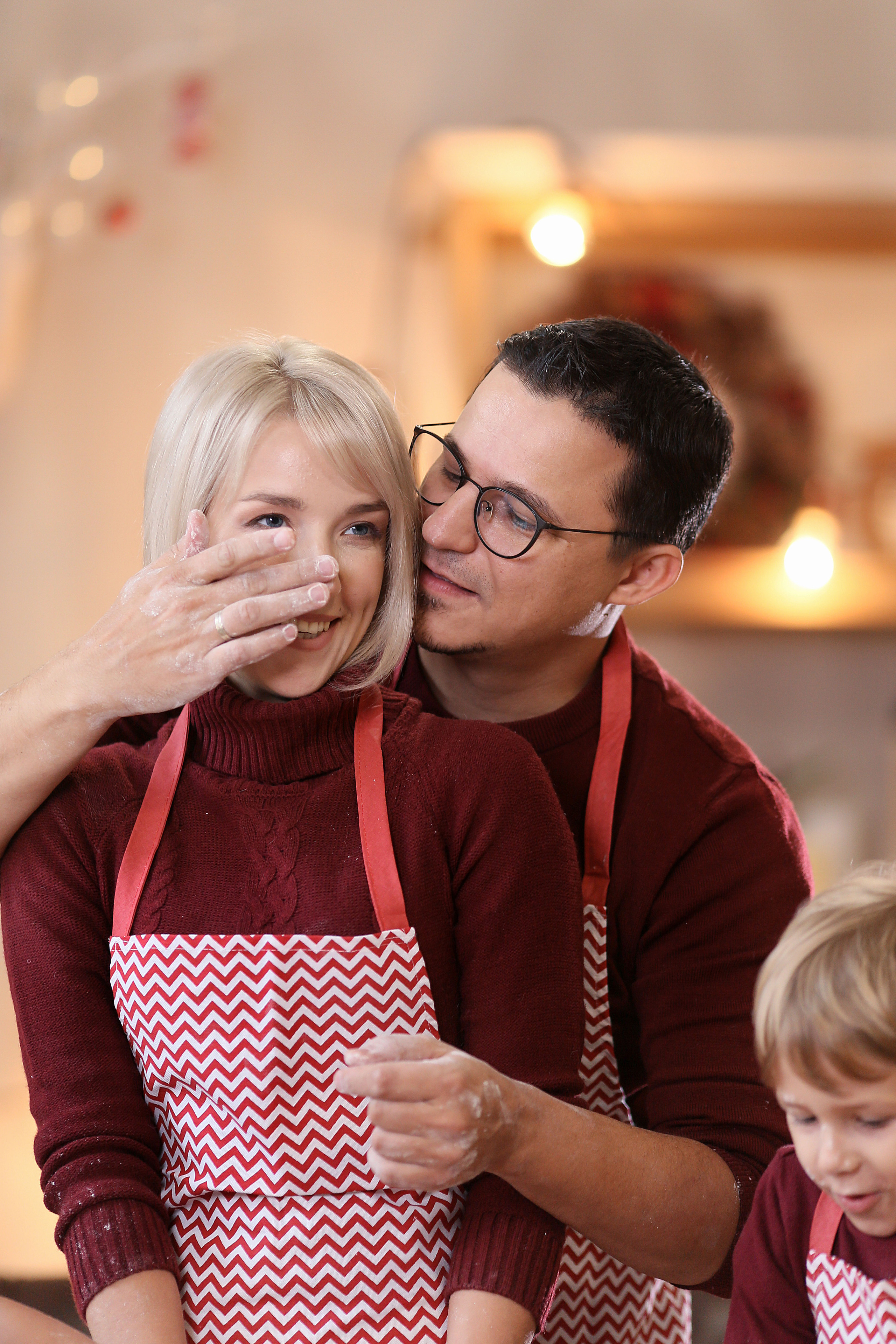 Семейная фотосессия в студии. Семейный и детский фотограф в Волгограде Серкибаева Ирина