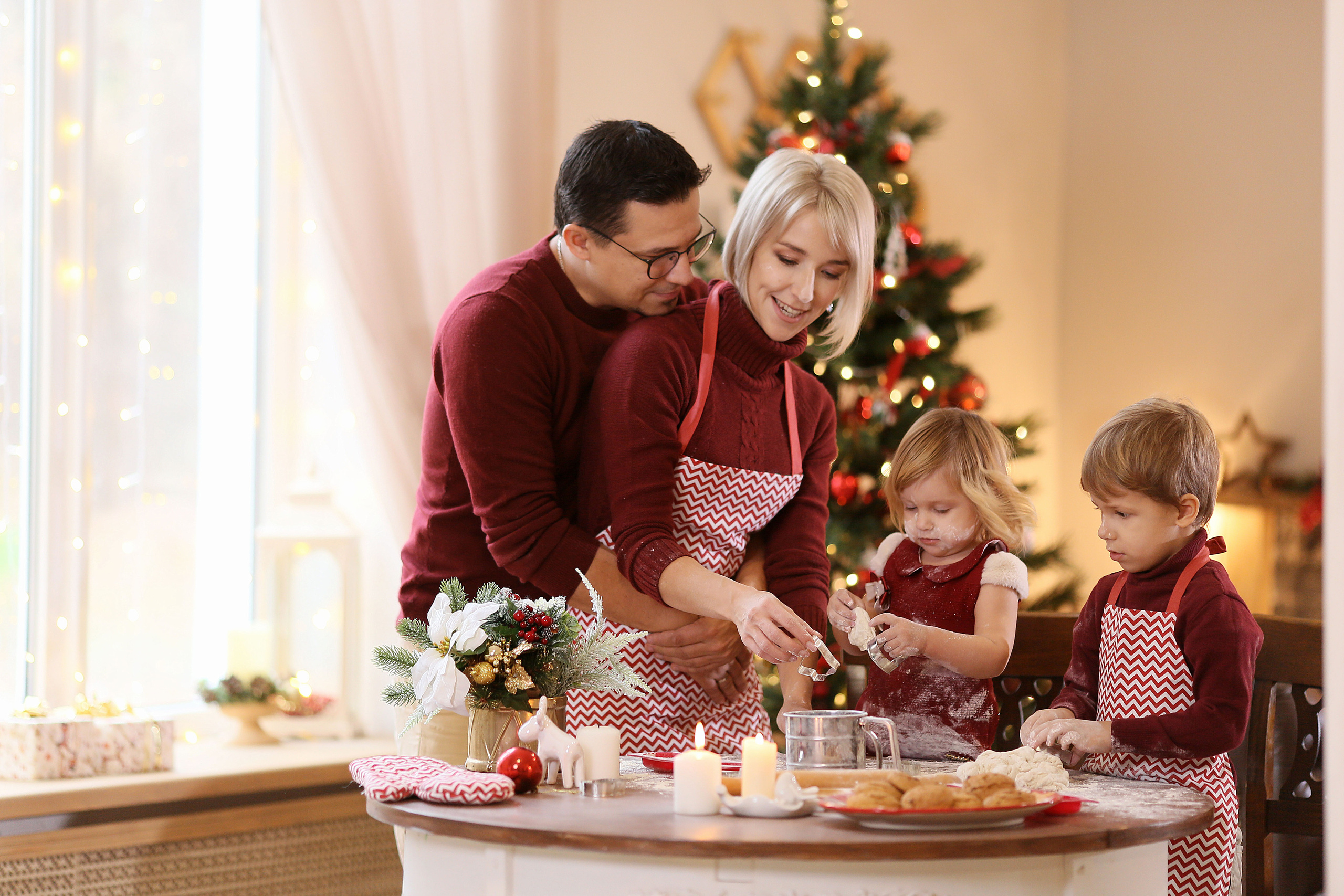 Семейная фотосессия в студии. Семейный и детский фотограф в Волгограде Серкибаева Ирина