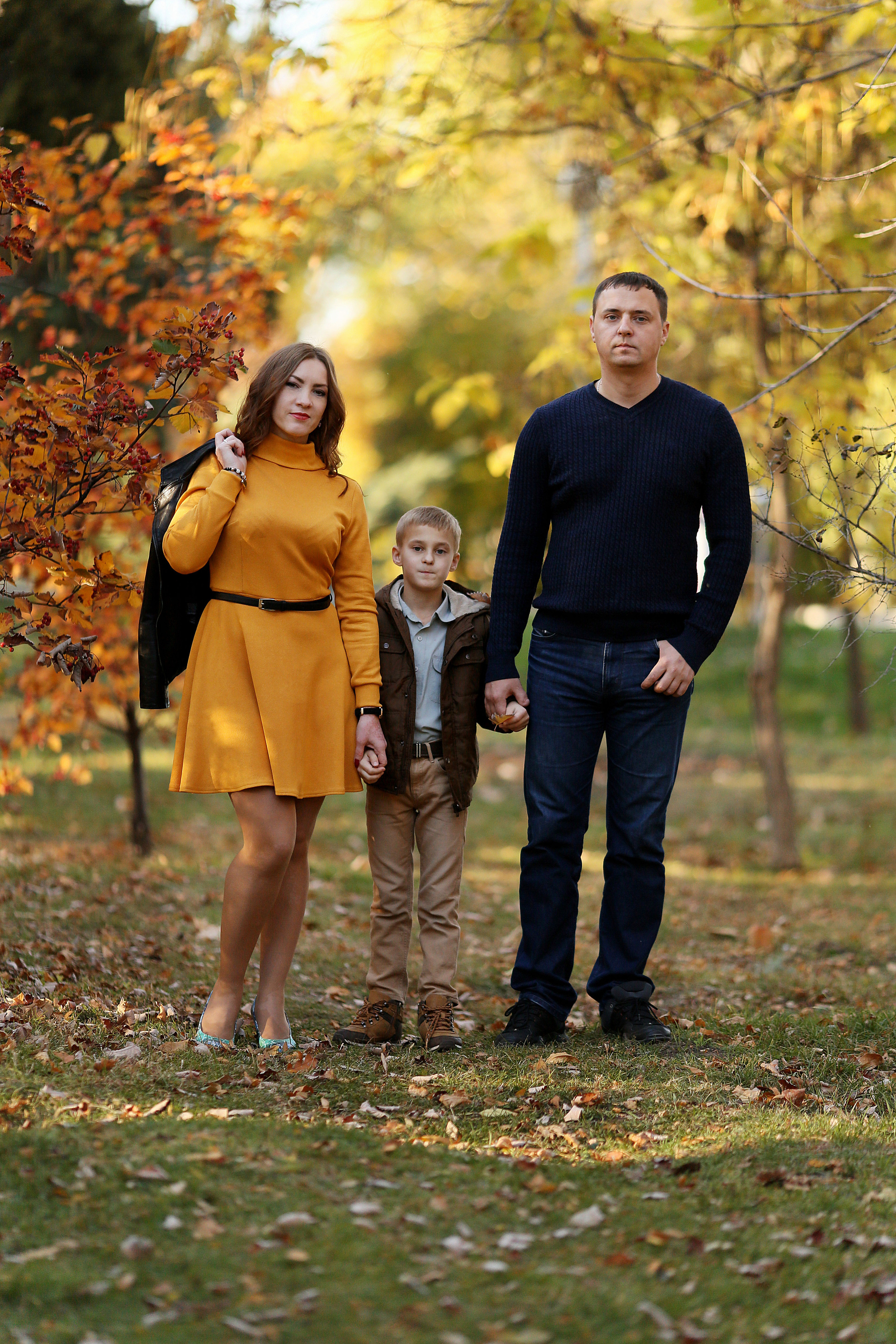 Семейная фотосессия на природе. Семейный и детский фотограф в Волгограде Серкибаева Ирина