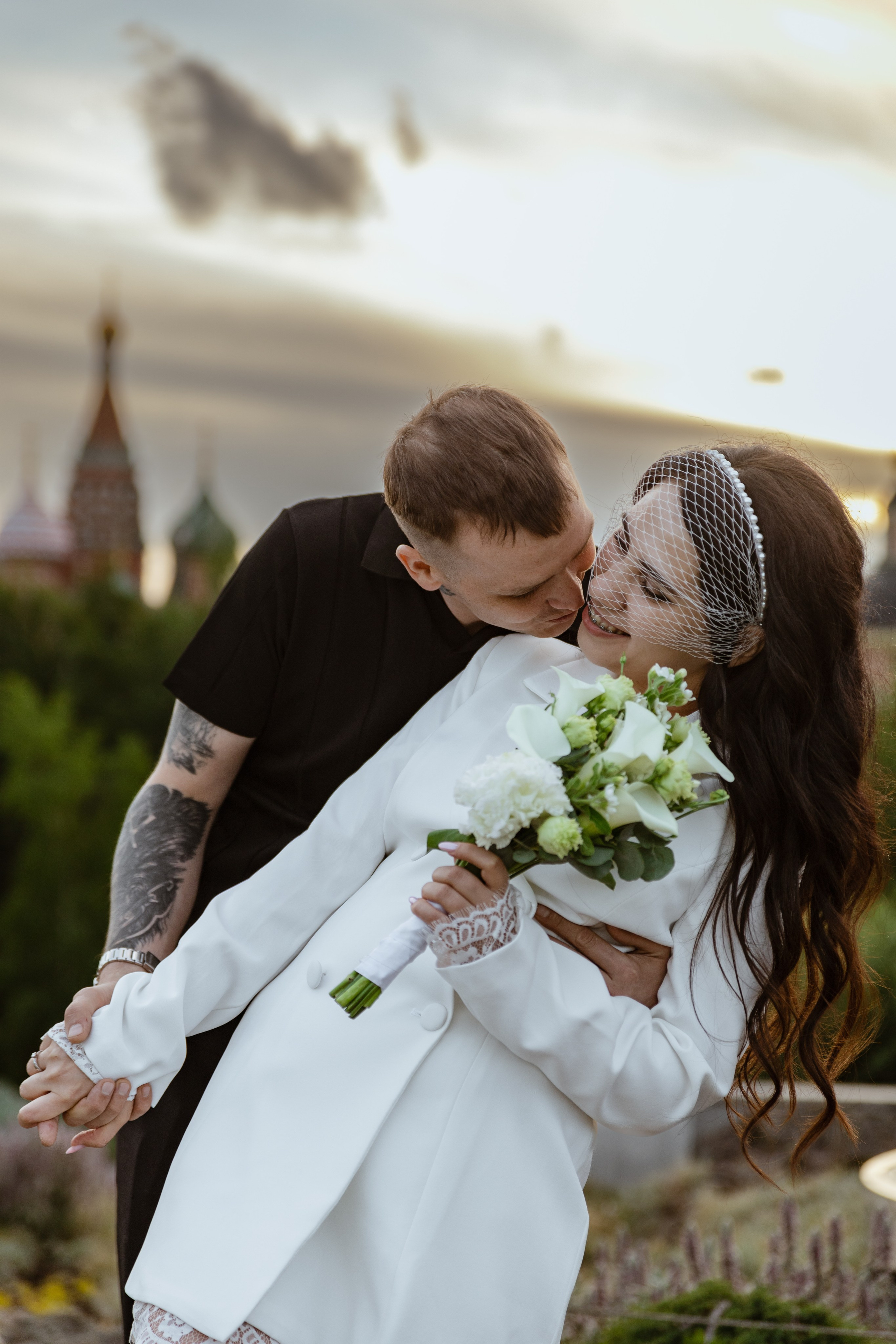 Свадебная прогулка Карины и Артема Красная площадь. Фотограф в Москве Тишкин Игорь