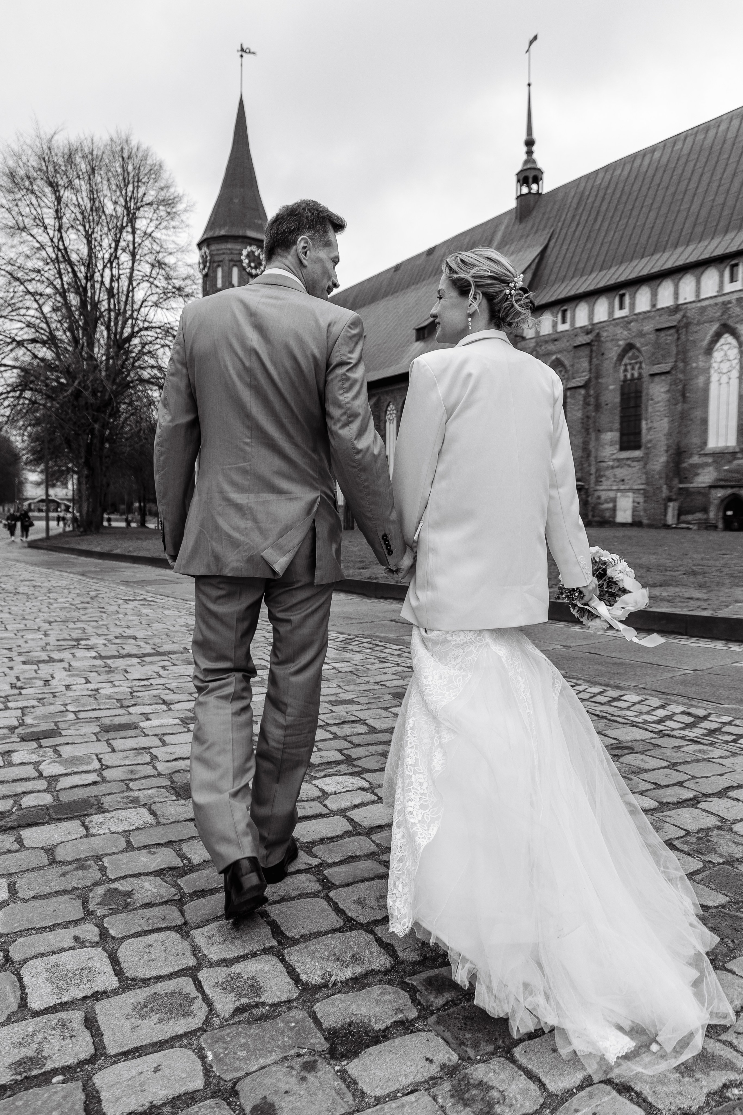 Ирина и Виталий | Остров Канта. Фотограф Елена Медок Калининград