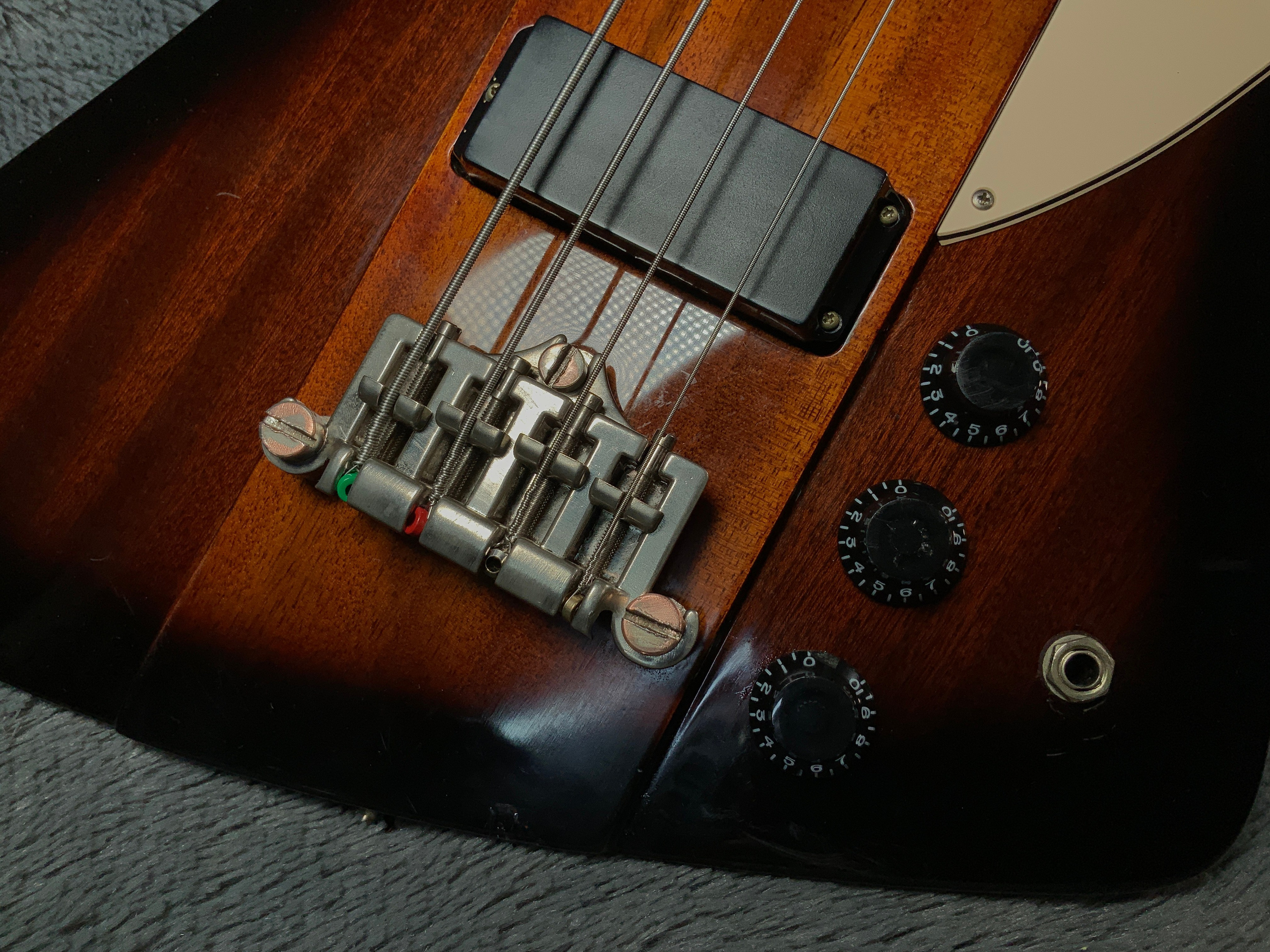 Epiphone Thunderbird IV China 2000's