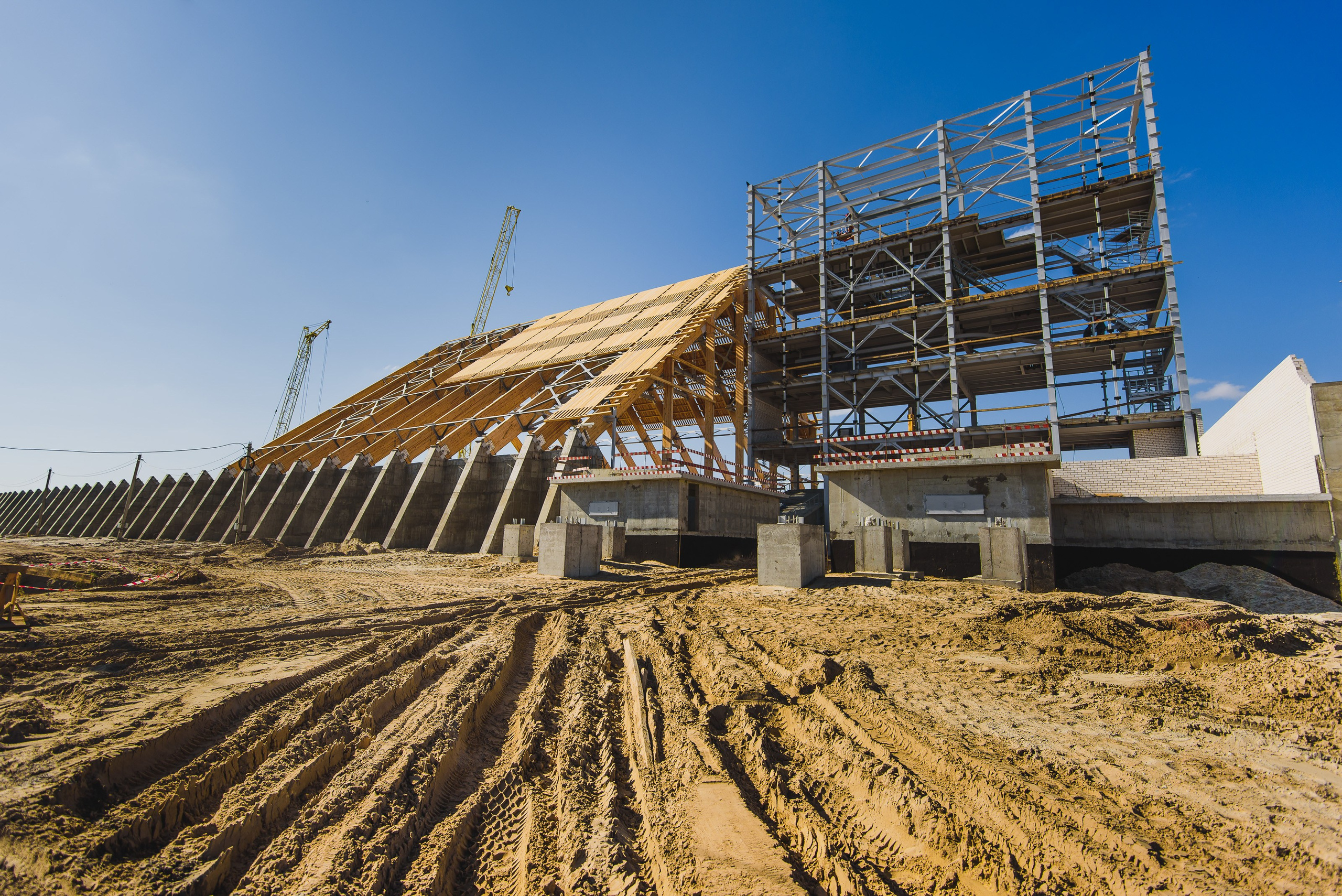 Незавершенное строительство. Фотограф Олег Юршевич Солигорск Минск