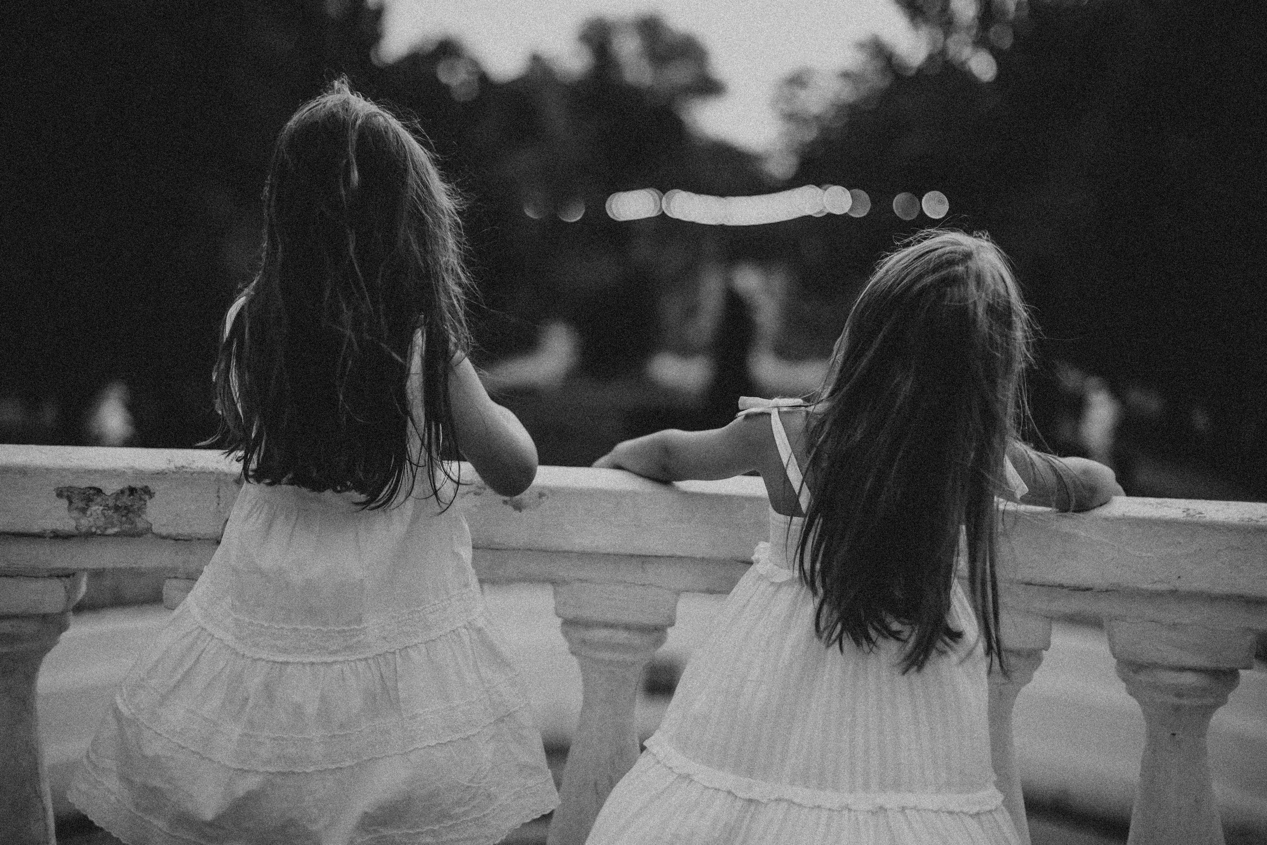 Летняя фотосессия в Ростовском парке. Аделина и Дарина. Omar Shapiev