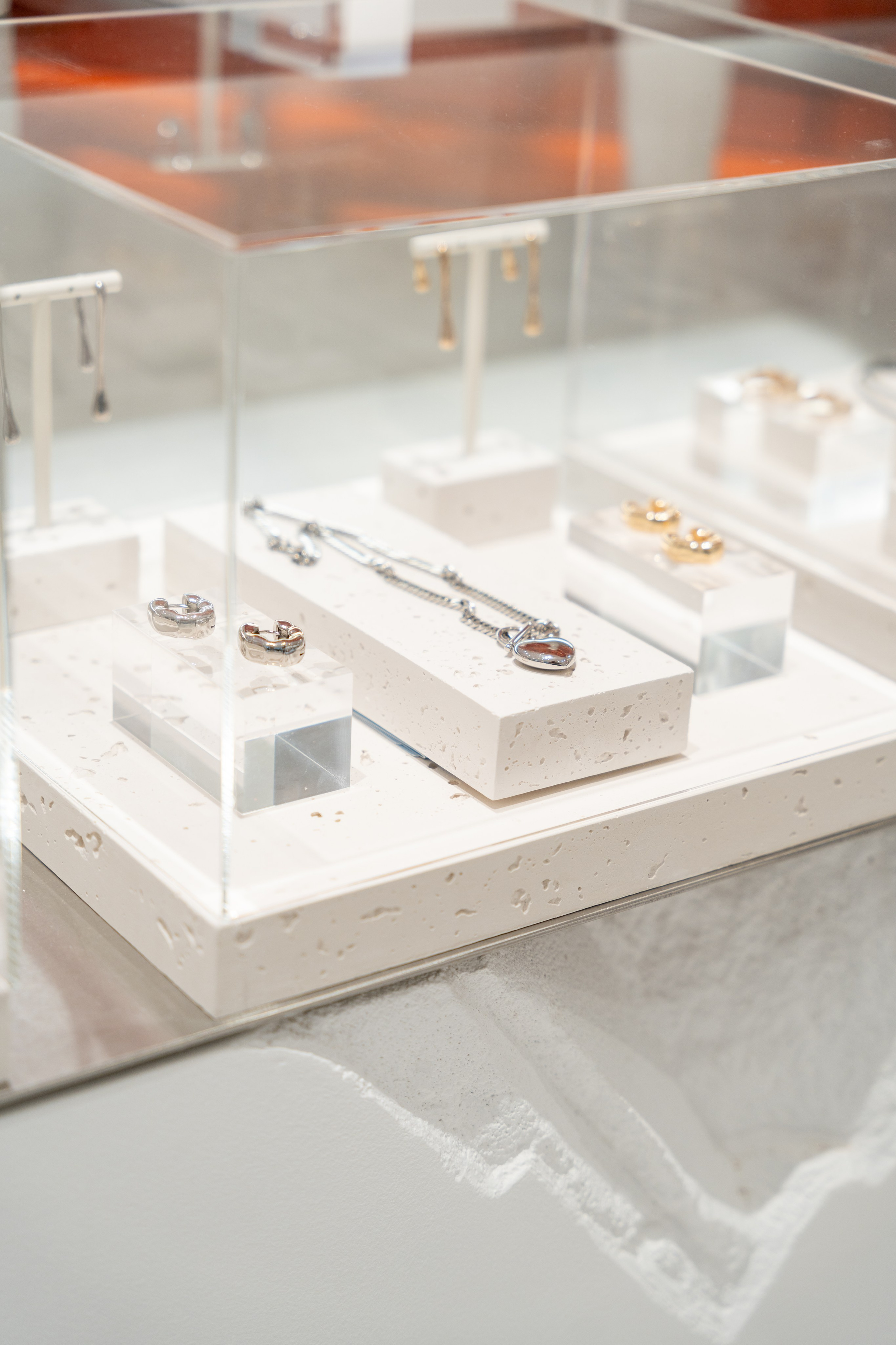 Интерьерная фотосъемка магазина Ekonika в Краснодаре — обувной бренд Профессиональная фотосъемка Ekonika — фирменный магазин в Краснодаре. Шедевры для Вас! Фотограф и Видеограф в Краснодаре Пахиев Руслан