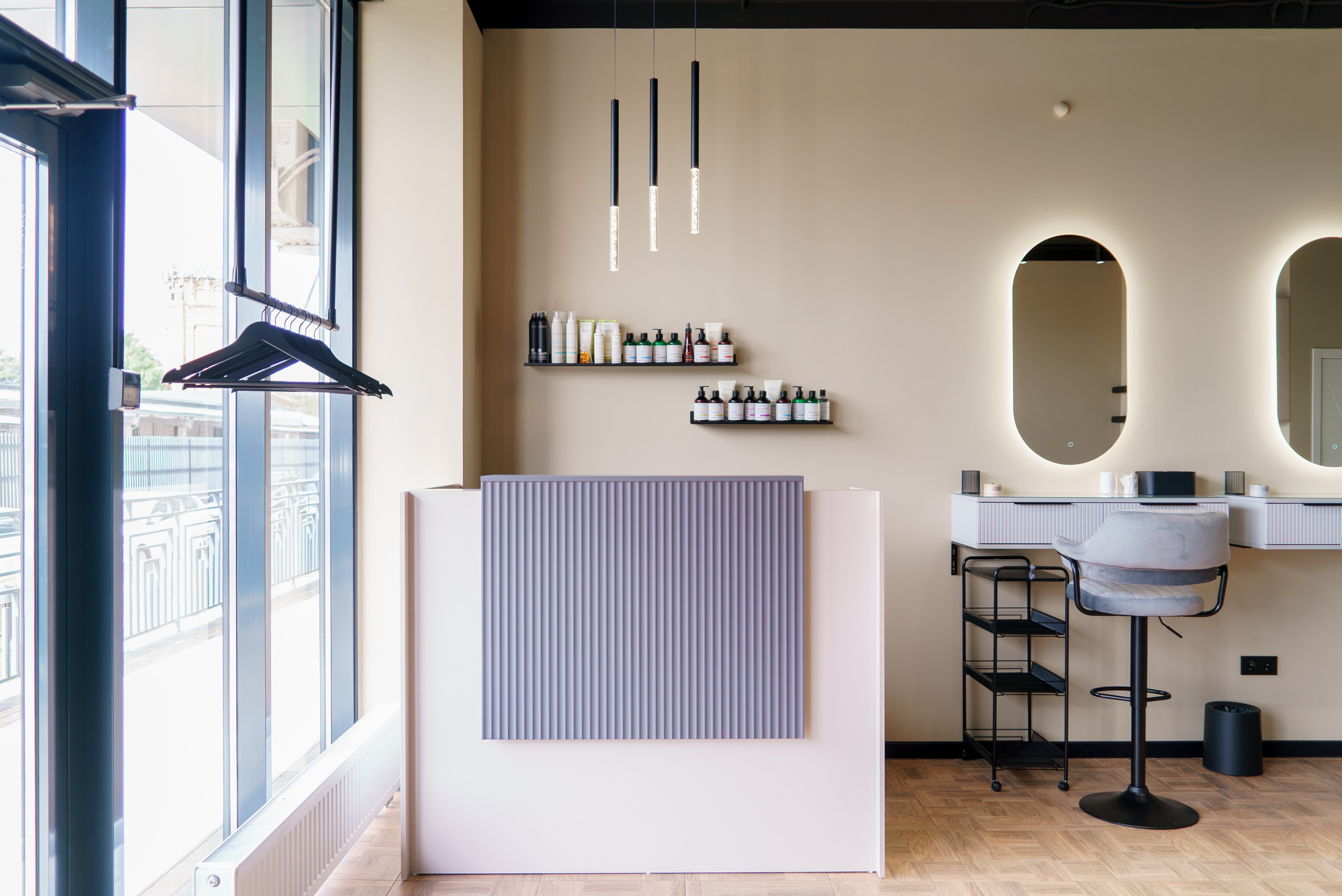 Sisters Club — коммерческая съемка для бьюти-коворкинга. Шедевры для Вас! Фотограф и Видеограф в Краснодаре Пахиев Руслан