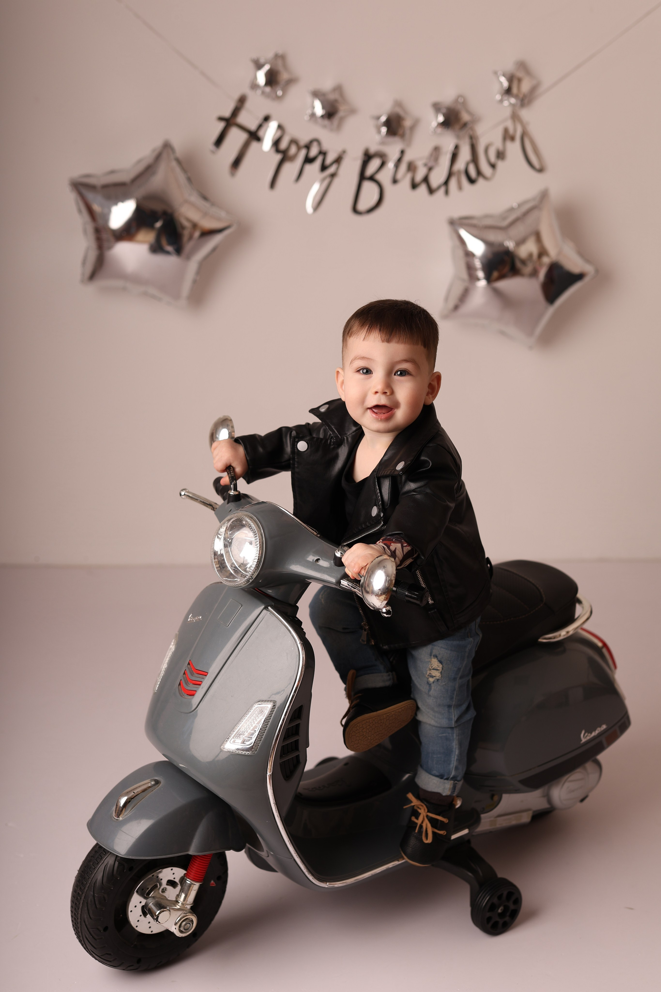 Годик мальчики. Главная