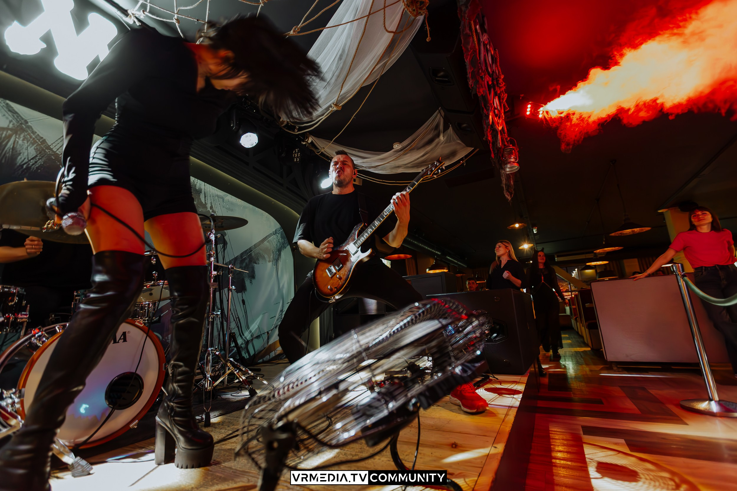 Ресторан «Мюнхен»: Часть команды — часть корабля