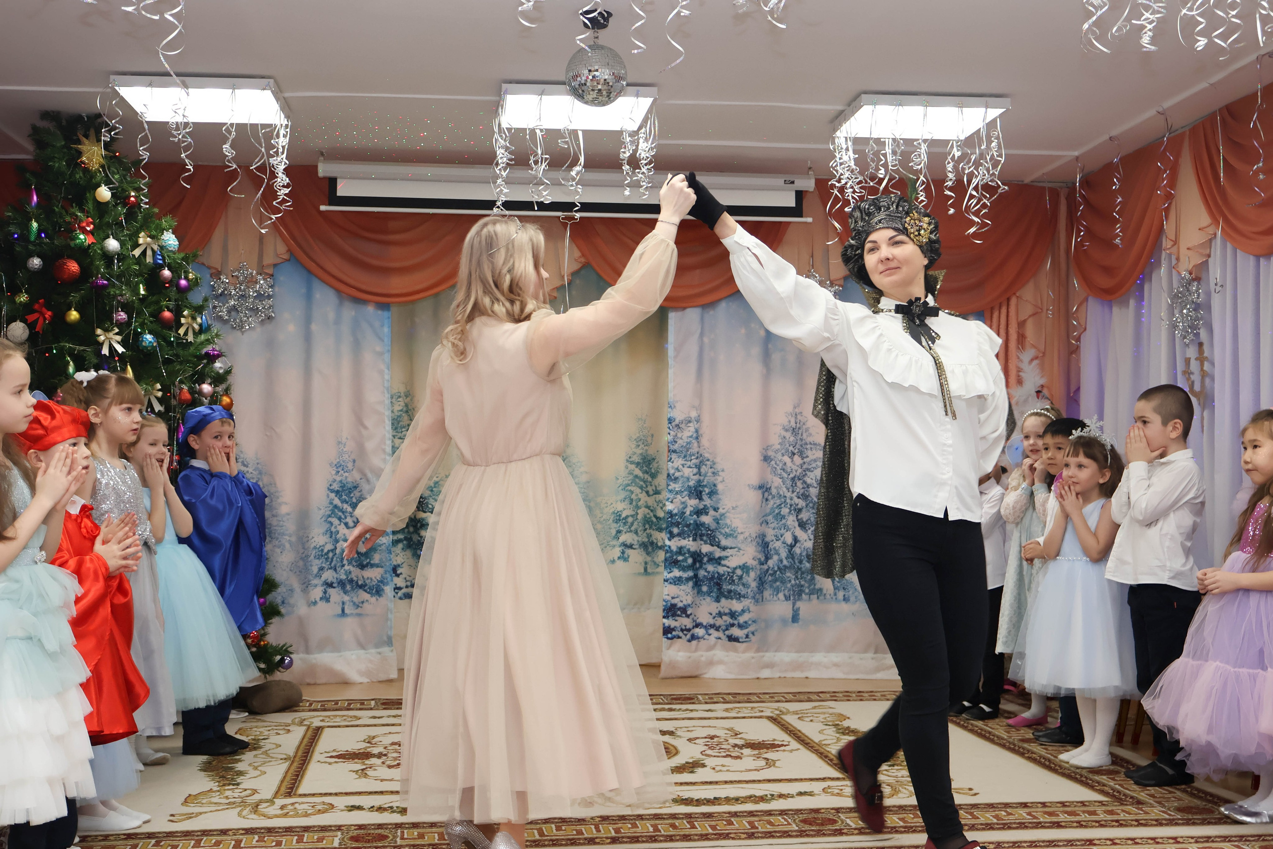 Новогодний утренник гр. «Малинка». Виктория Шишкова свадебный фотограф Москва и МО (Балашиха, Щелково)