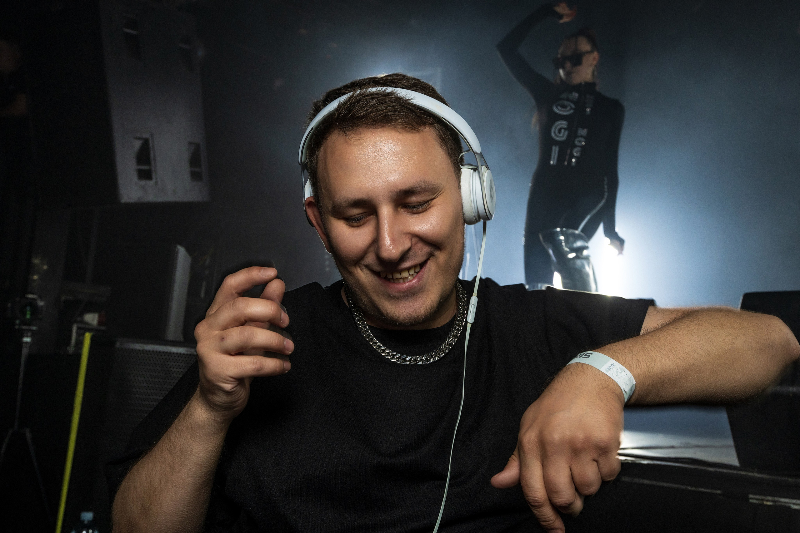 System Reality: Glow! в клубе Фабрика, Екатеринбург. Репортажный фотограф Екатеринбург | Яркий, качественный репортаж | Концерты, клубы, репортаж, праздники, корпоративы