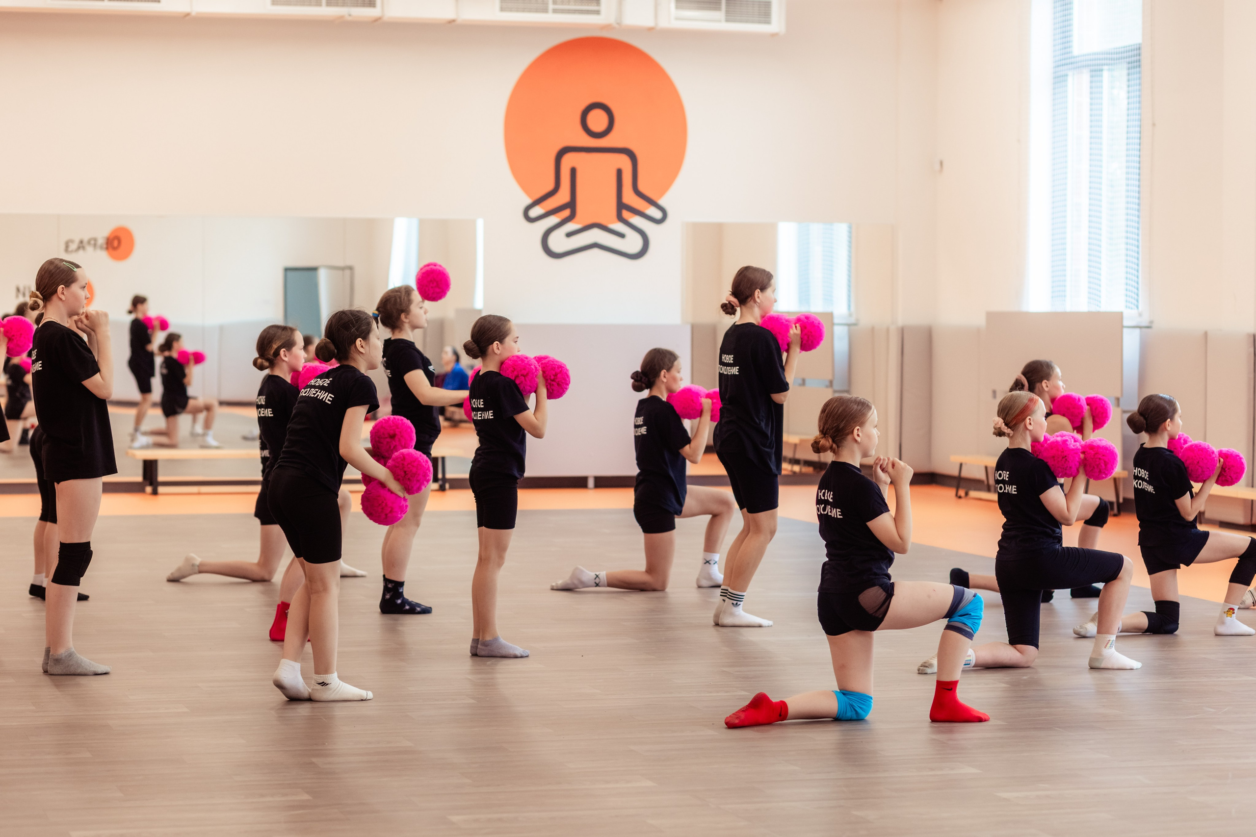 Мастер-класс. Школа спортивного чирлидинга «Новое поколение». «Лаборатория Фотофей» — Виктория Балмош и Юлия Мун. Екатеринбург