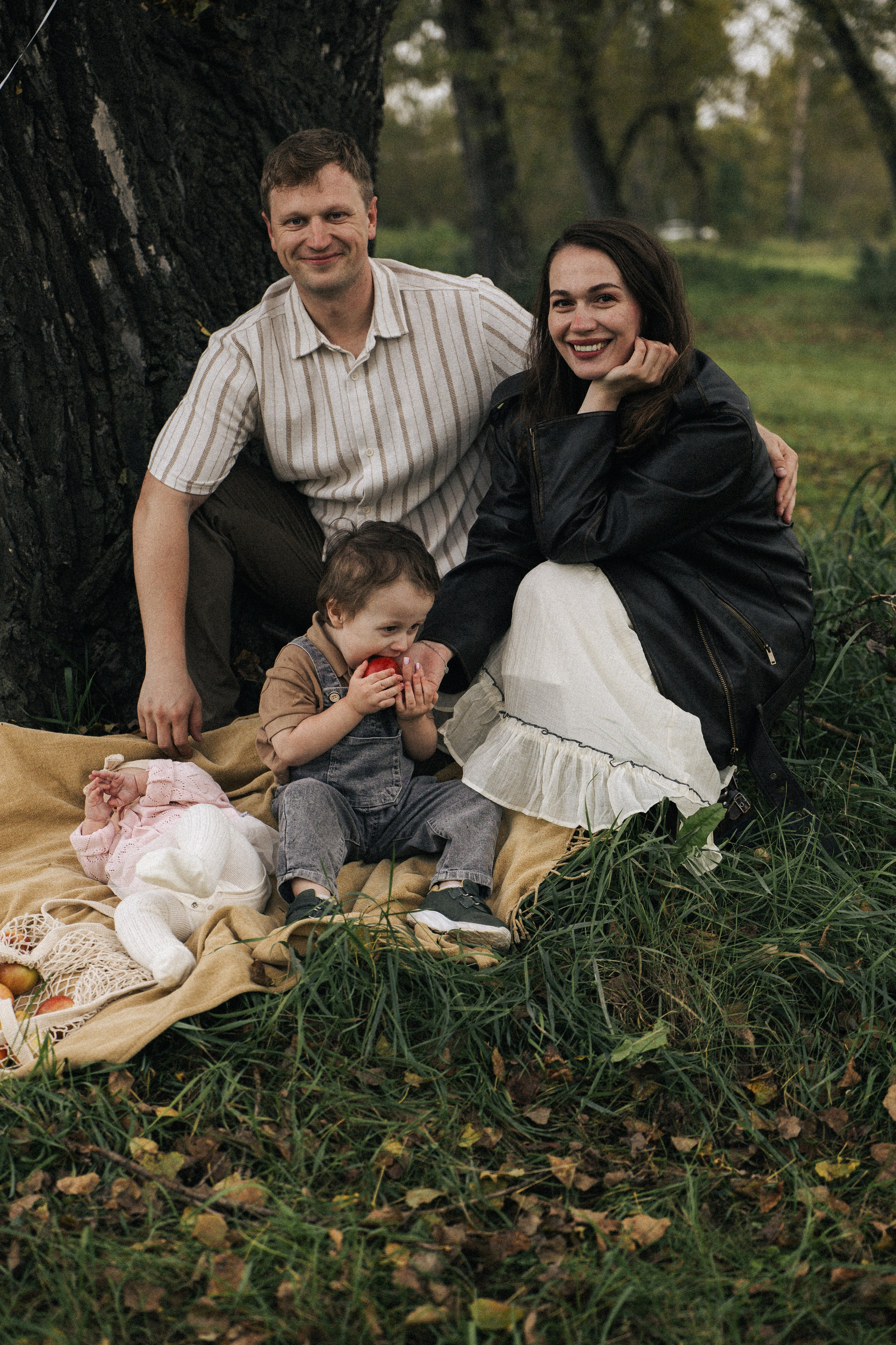 Семейная история на природе. Индивидуальные, семейные съемки, love story съемки фотограф в Красноярске Ирина Белова