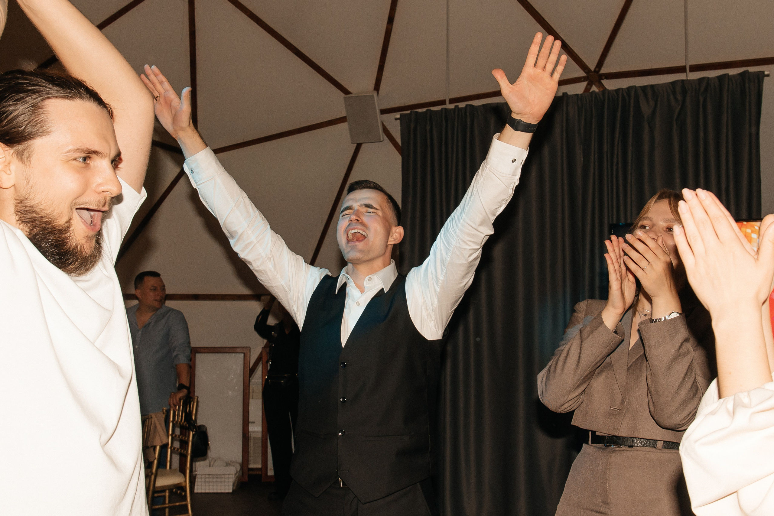 ANONS. Мария — Свадебный фотограф