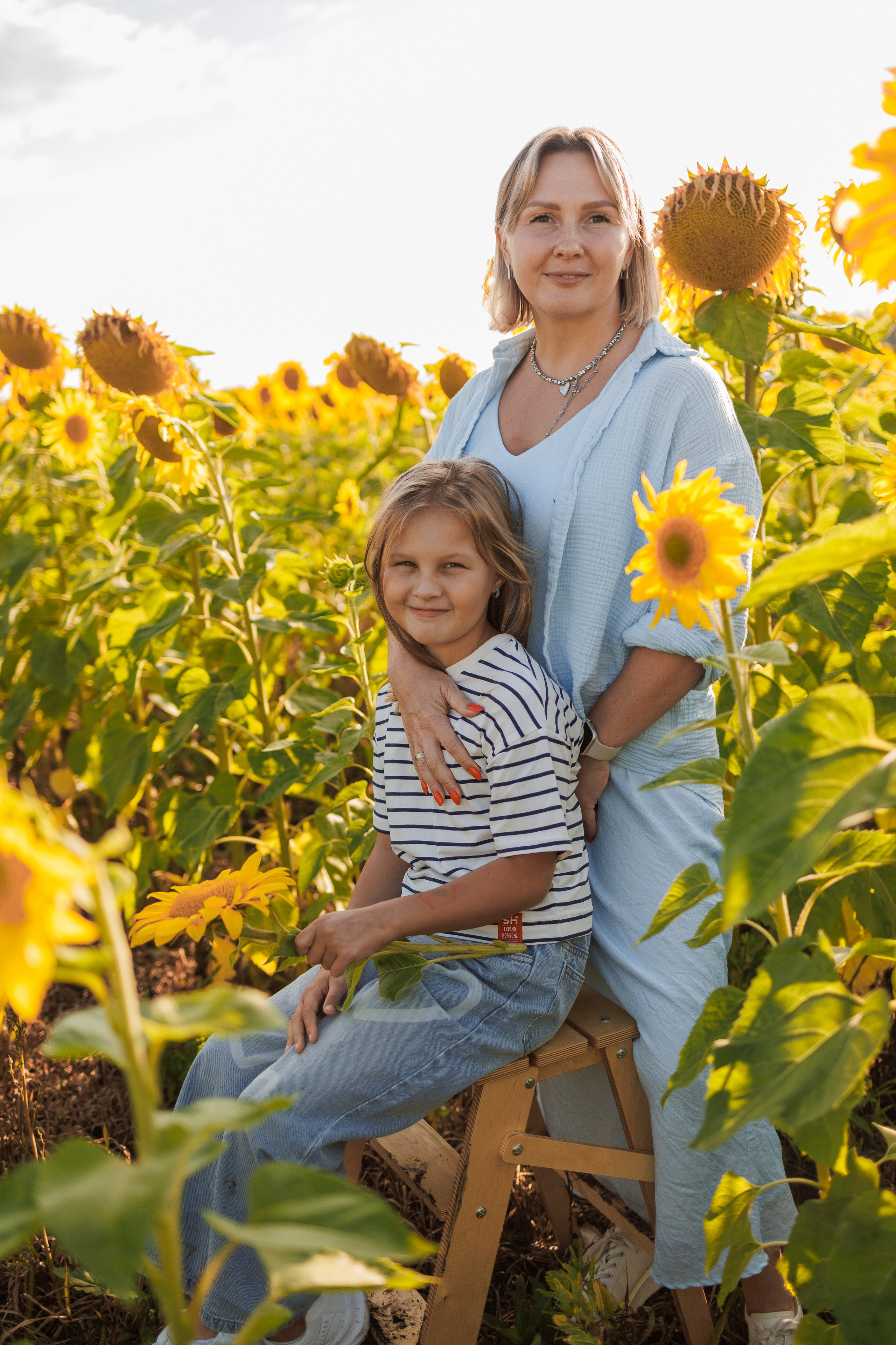 В поле подсолнухов. Семейный фотограф г. Тюмень
