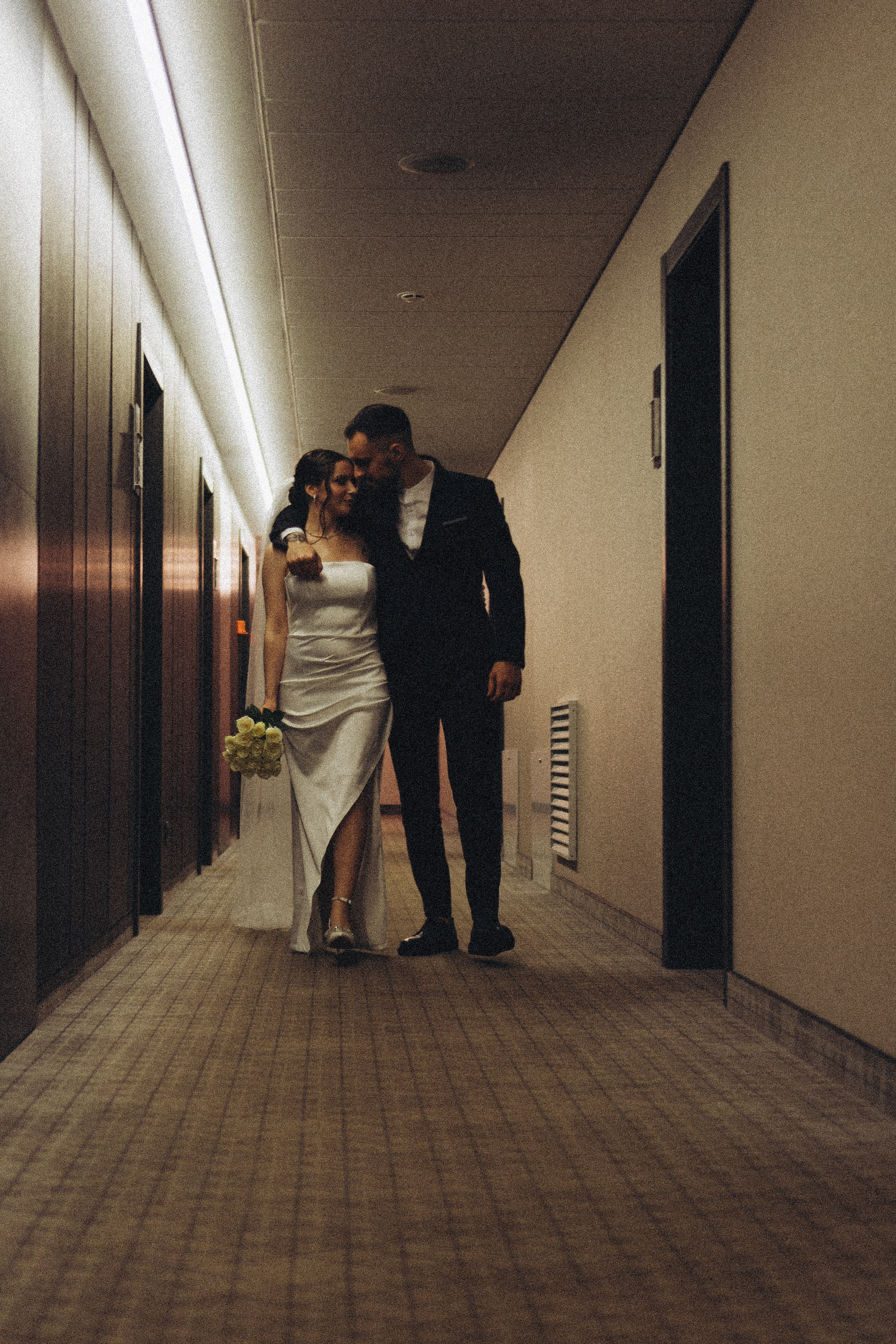 СВАДЕБНАЯ СЬЕМКА СБОРОВ ЖЕНИХА И НЕВЕСТЫ В ОТЕЛЕ И ТАКЖЕ ФОТОСЕССИИЯ В ОТЕЛЕЕ МЕГАПОЛИС БРЯНСК. Профессиональный фотограф, Санкт-Петербург — Виктория Богомолова