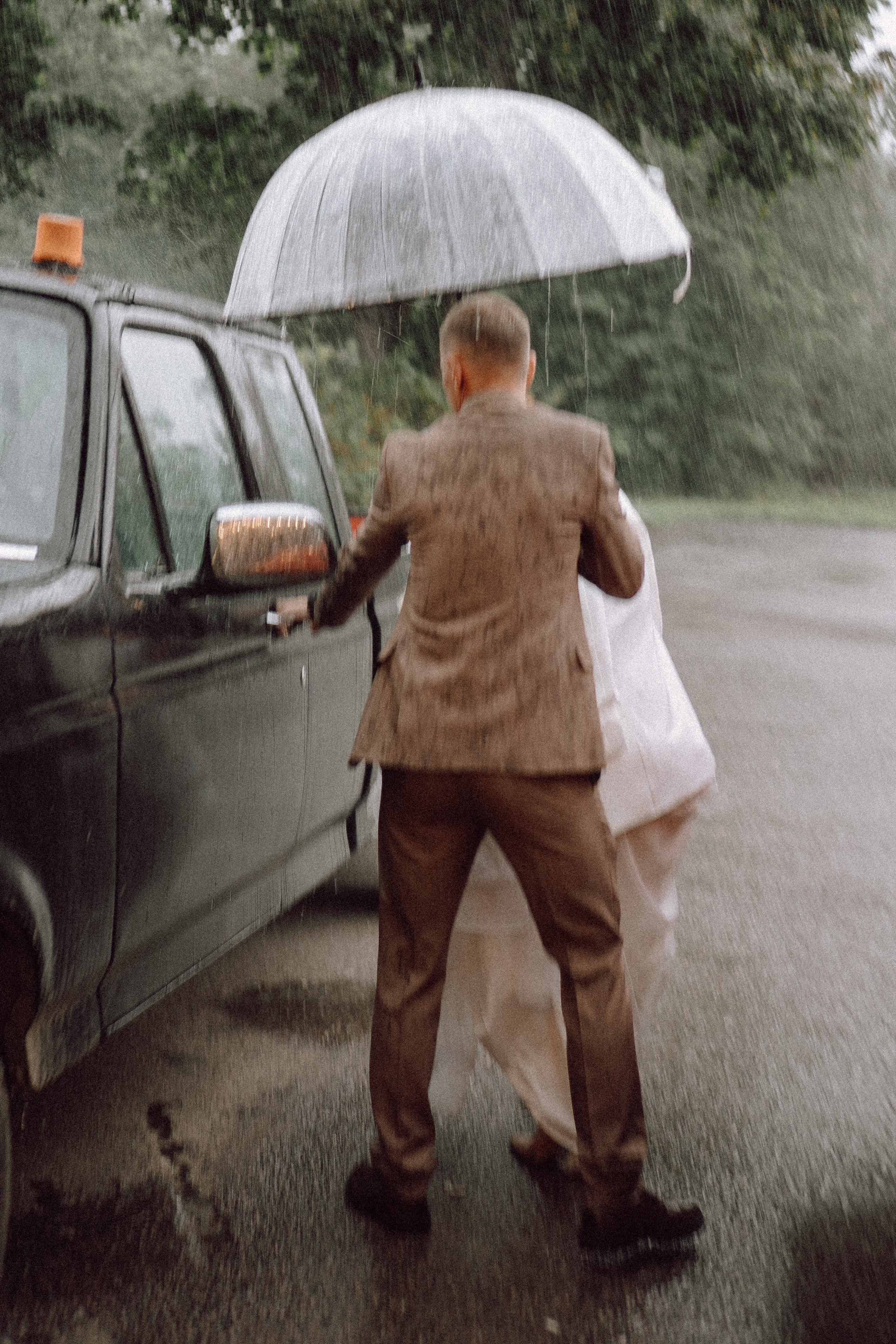 СВАДЕБНАЯ ФОТОСЕССИИЯ ПАРЫ В ГОРОДЕ ПРИОЗЕРСК В СОСНОВОМ ЛЕСУ И С ПИКАПОМ. Профессиональный фотограф, Санкт-Петербург — Виктория Богомолова