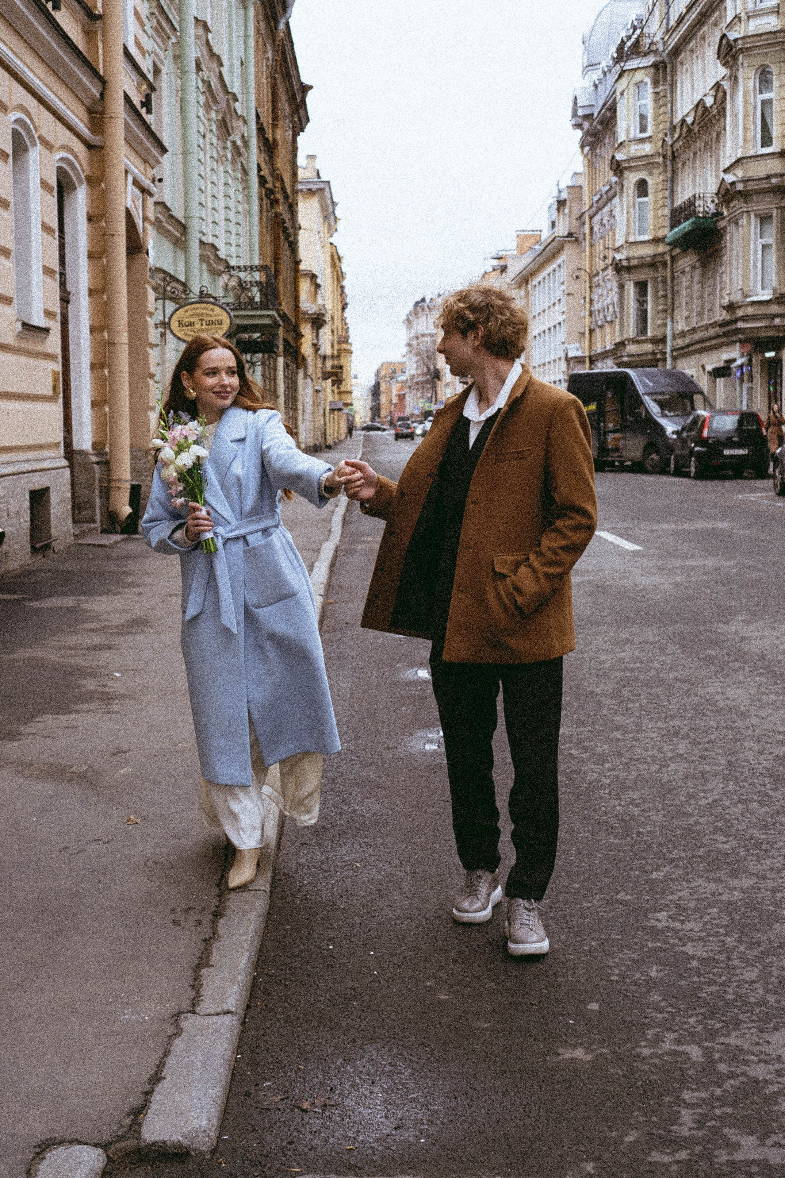 СВАДЕБНАЯ СЬЕМКА В ОТЕЛЕ. СБОРЫ ЖЕНИХА И НЕВЕСТЫ И ТАКЖЕ ТОР И ПОДГОТОВКА К ПРОГУЛКЕ И ПРОГУЛКА ПО ПЕТРОГРАДКЕ. Профессиональный фотограф, Санкт-Петербург — Виктория Богомолова