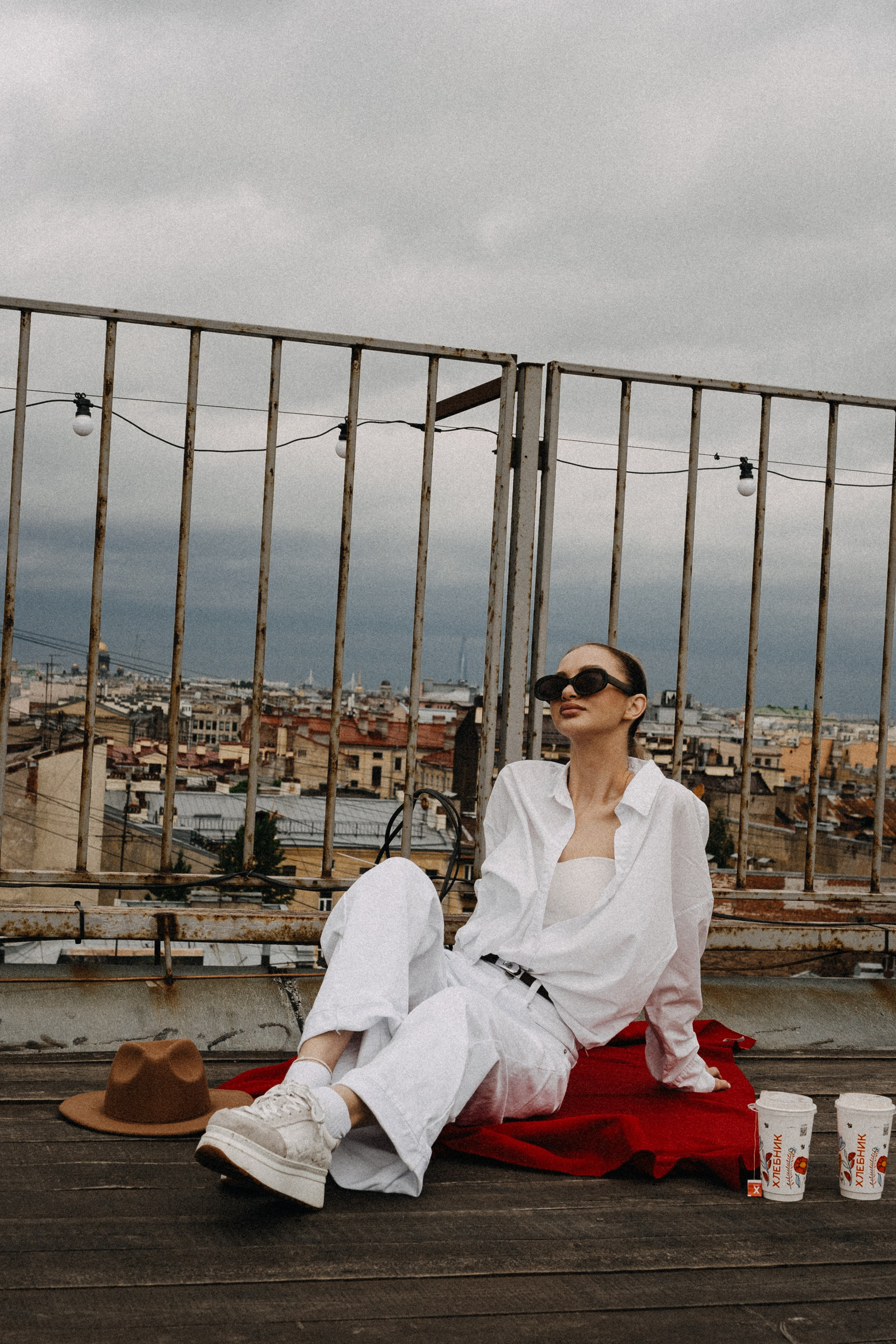 МЫ ГУЛЯЛИ ПРО КРЫШАМ ПИТЕРА. Профессиональный фотограф, Санкт-Петербург — Виктория Богомолова