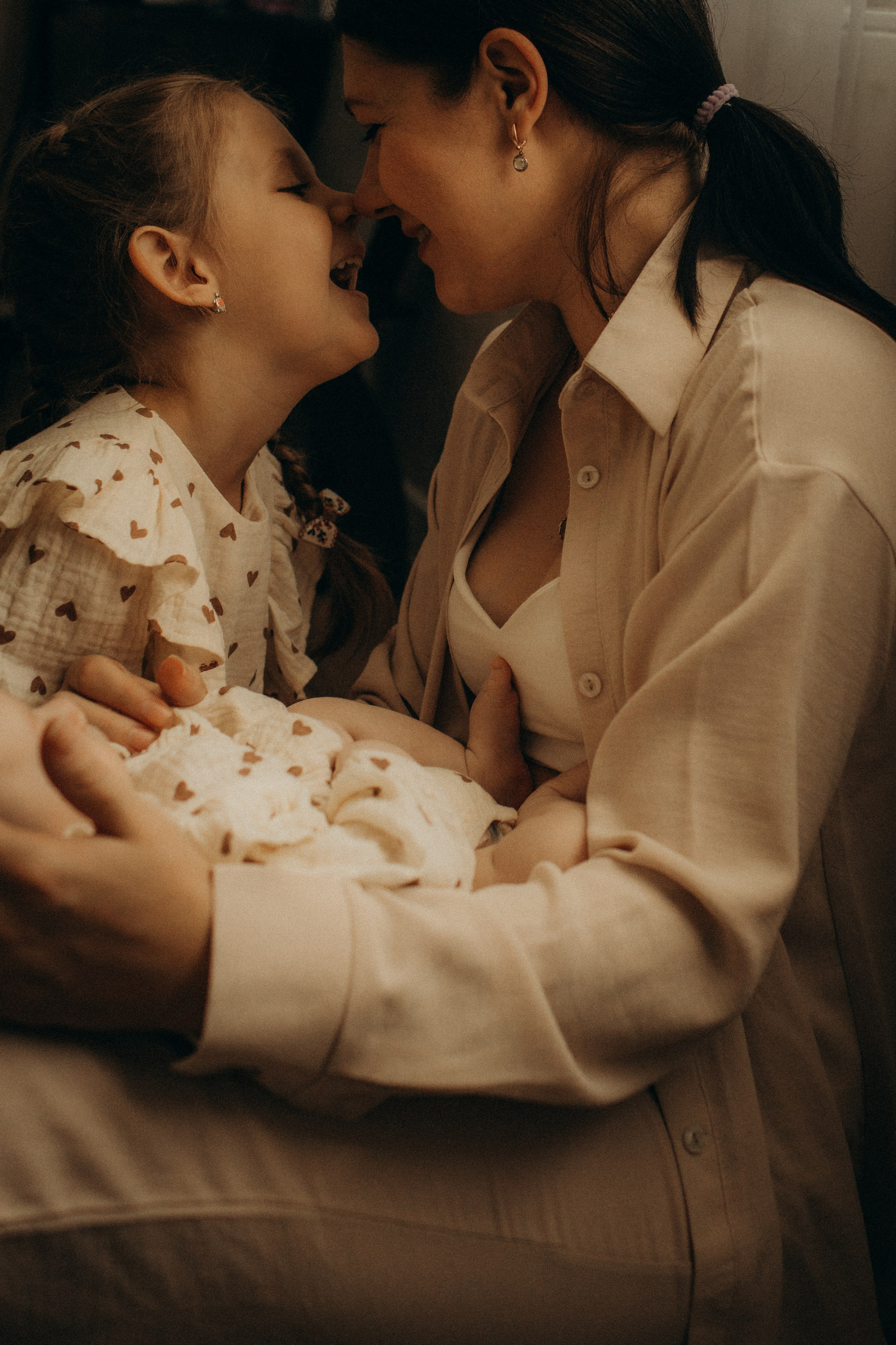 Домашняя съемка Люда, Василиса и Ксюня. Александра Ниценко СЕМЕЙНЫЙ ФОТОГРАФ ИЗ СТАВРОПОЛЯ