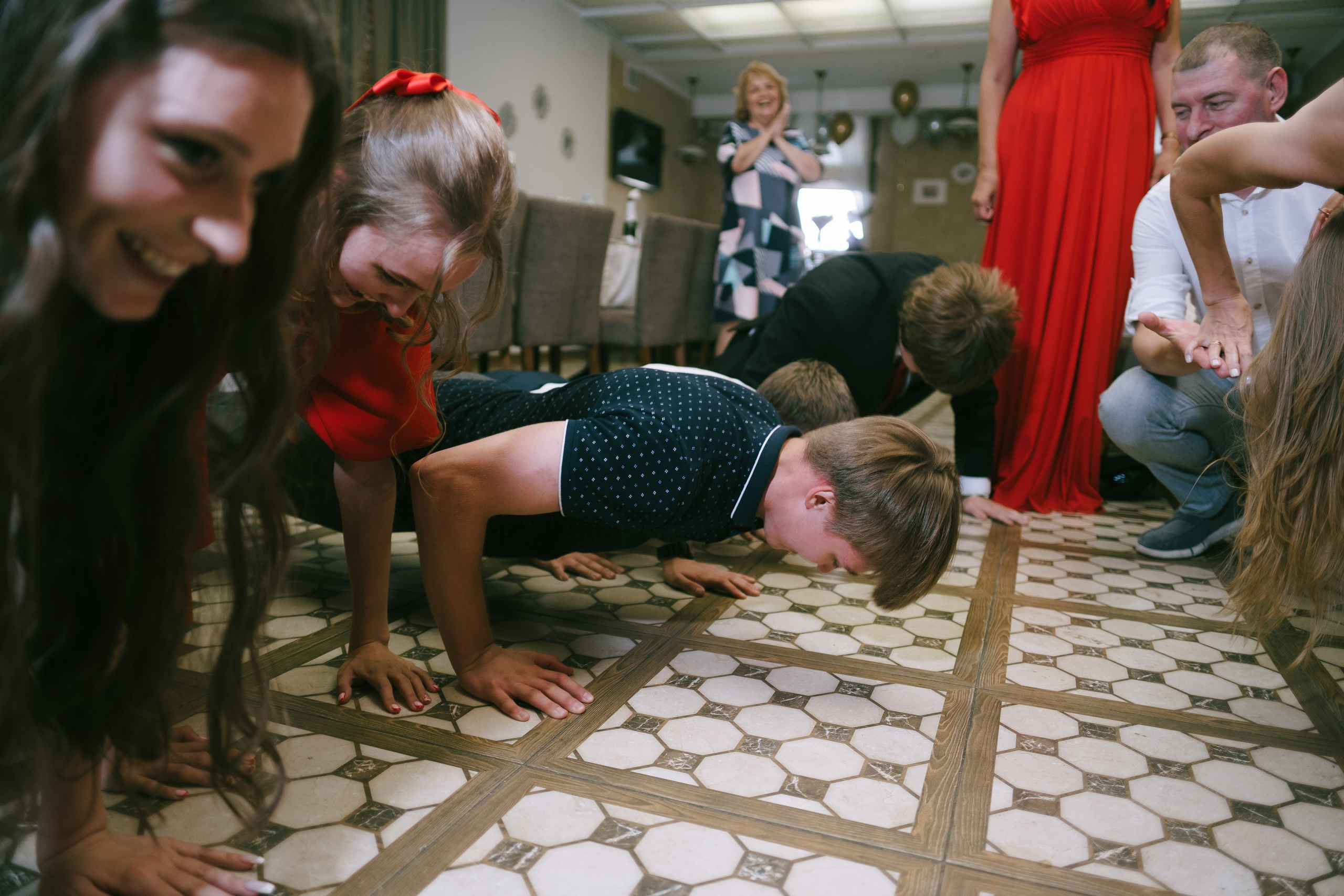 Выпускной школа 33. Свадебный и репортажной фотограф Денис Ожигин в Краснодаре и Краснодарском крае