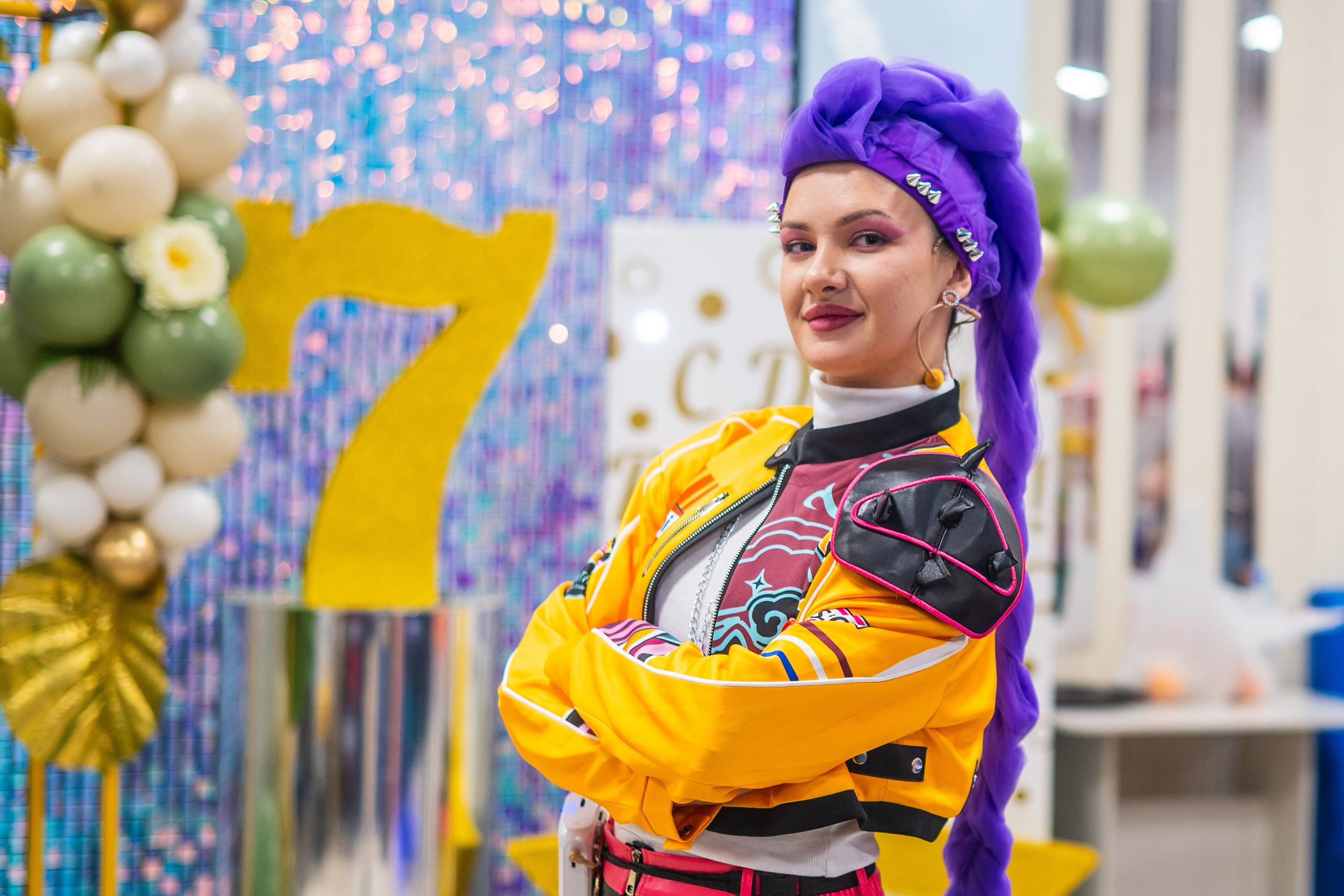 День Рождения Аленочки в Ниндзя Кидс в гости к ней пришла Супер Звезда Руми. Я Ольга Казанцева, фотографирую снимаю ваши киноистории и печатаю фото и цифровые портреты на холсте