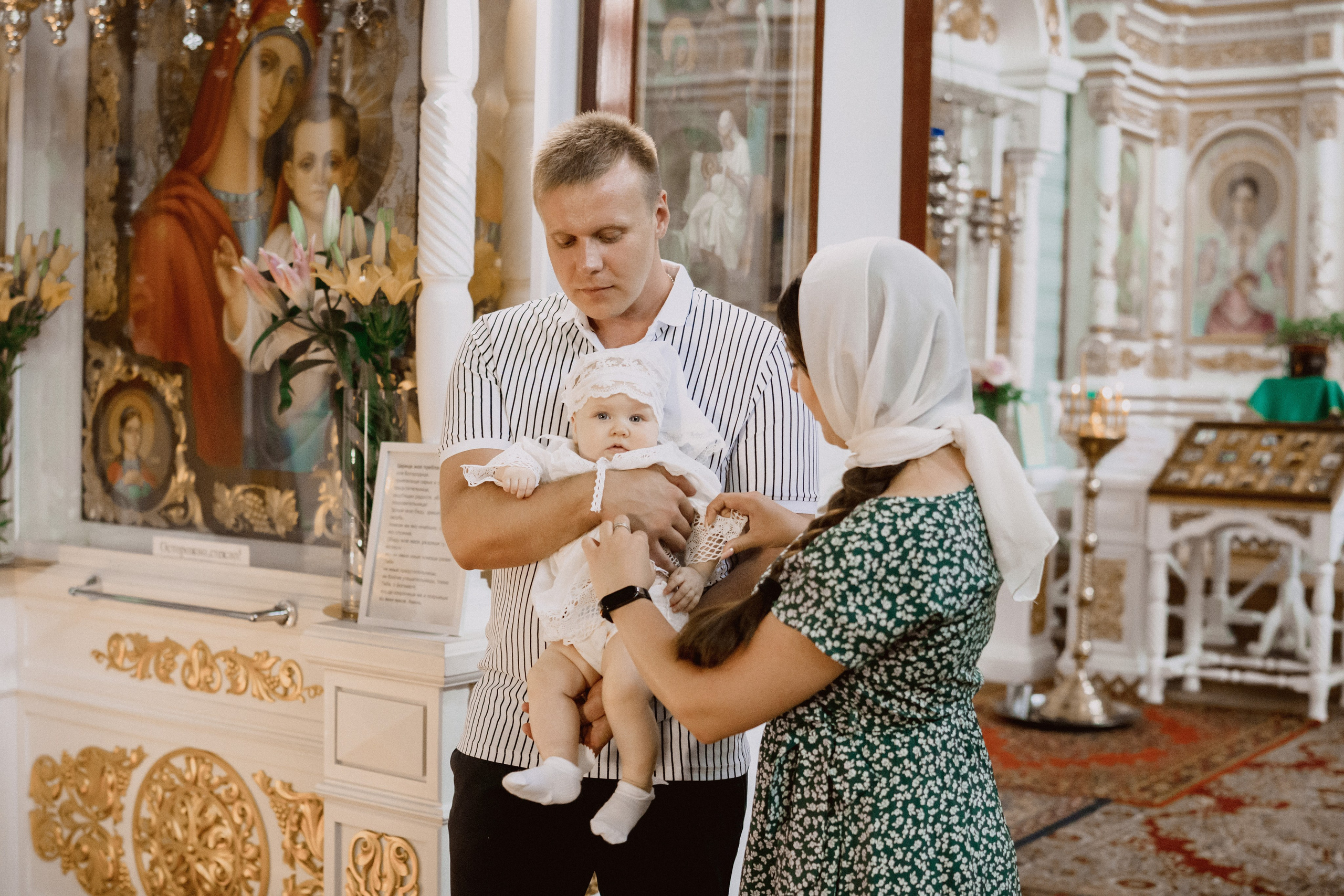 Крещение в храме Св. Спиридона Тримифунтского г. Ломоносов. Семейный фотограф и видеограф Алёна Ким