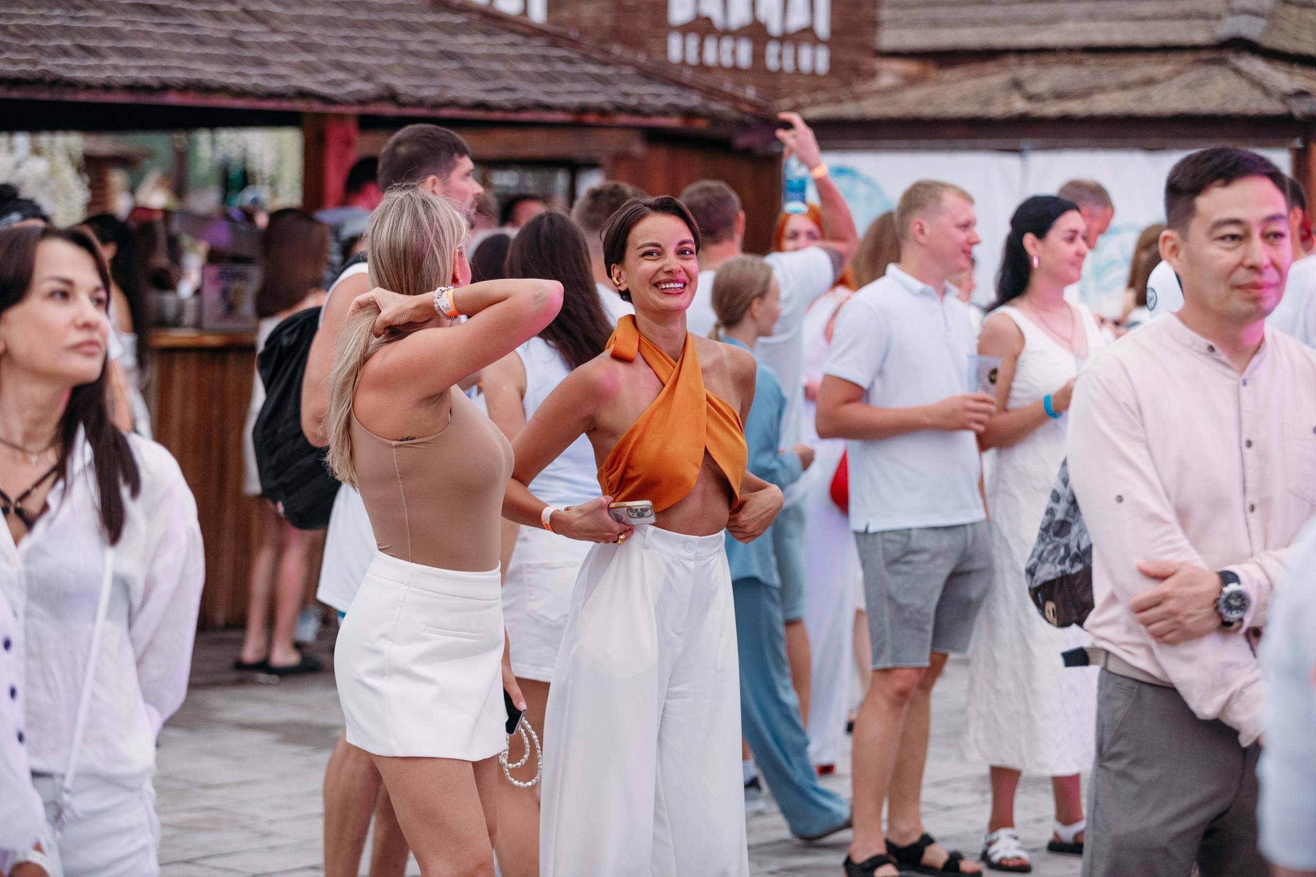 White Party @ Бархат парк. Репортажный фотограф Максим Полянский. Москва, Санкт-Петербург, Красноярск