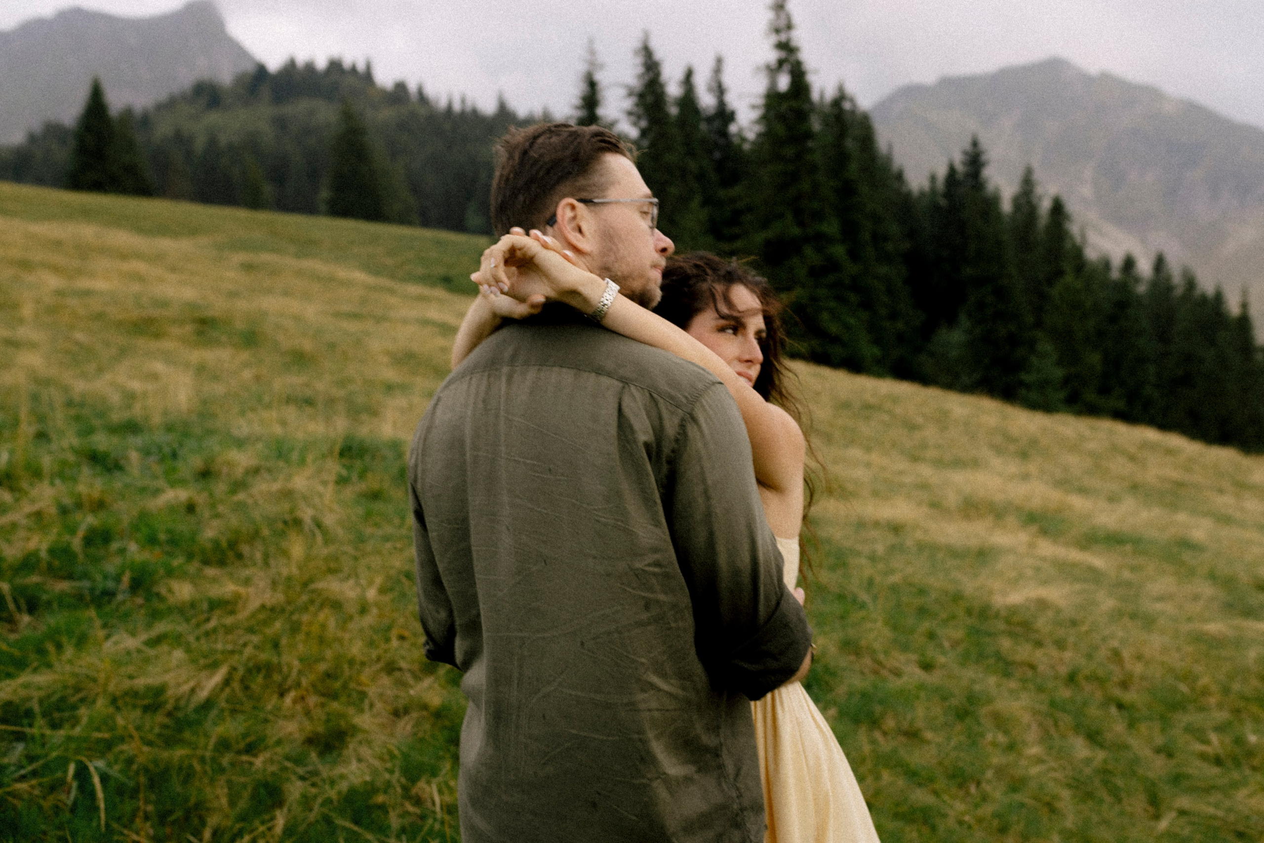 Emily + Casey. Polina Sobol — family & documentary photographer in Bern. Outdoor & urban photo sessions for families, kids and couples