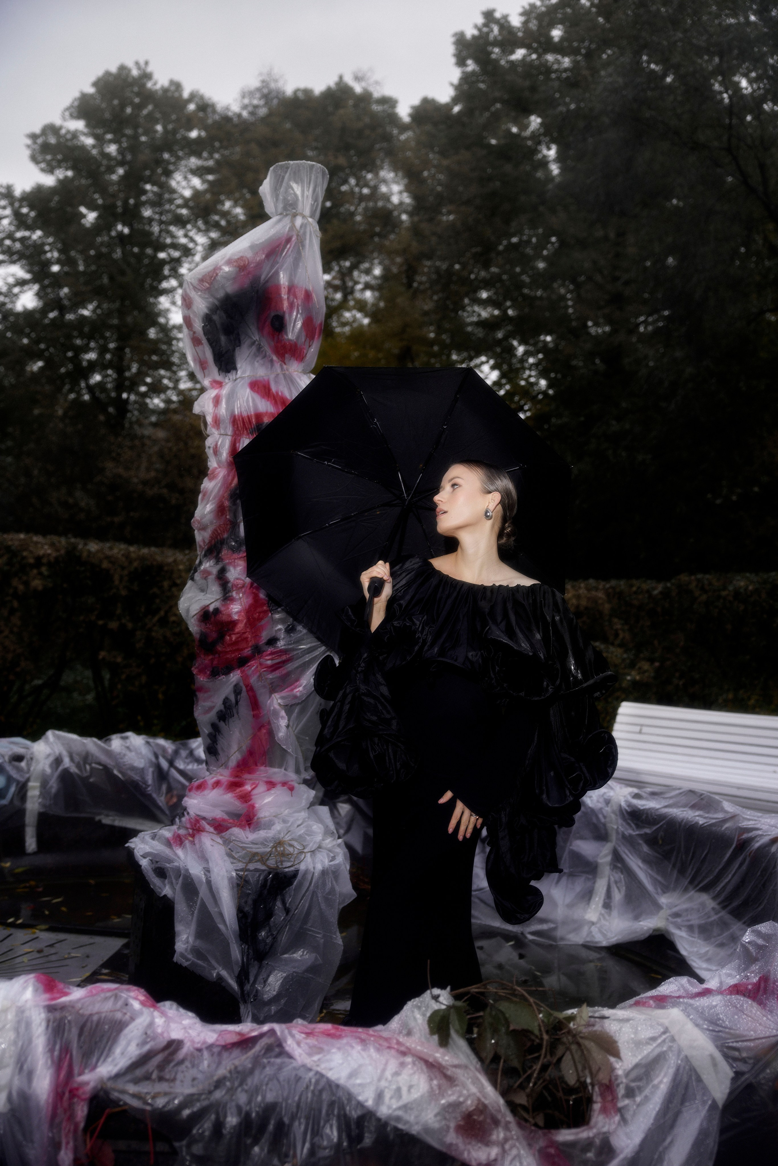 уличная съемка  съемка девушки в нарядном праздничном платье в студии фотограф питер санкт-петербург женский портрет женская портретная съемка 