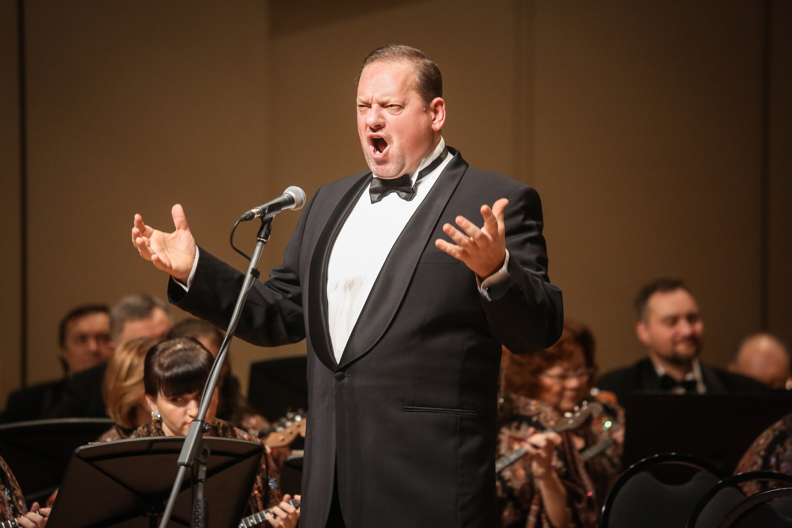 Концерт «Король репортеров» с Дмитрием Назаровым. Дарья Письменюк / Darya Leitstern — фотограф, музыкант, журналист, путешественник