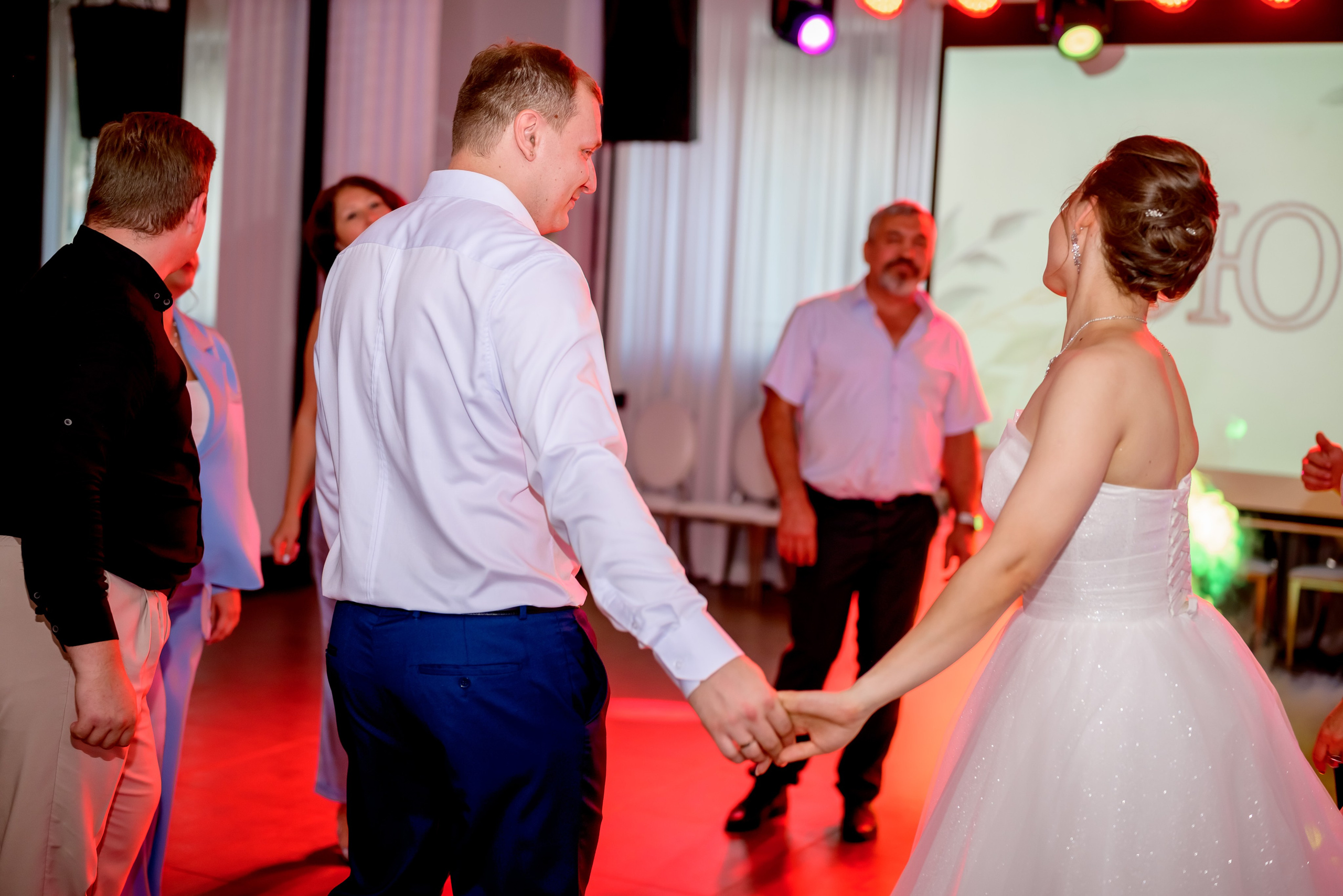 Банкетная часть. Юлия Басня семейный и свадебный фотограф в Донецке